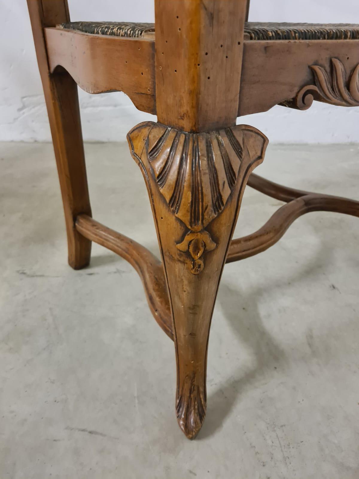 Paire de chaises hautes baroques du XVIIIe siècle en vente 4