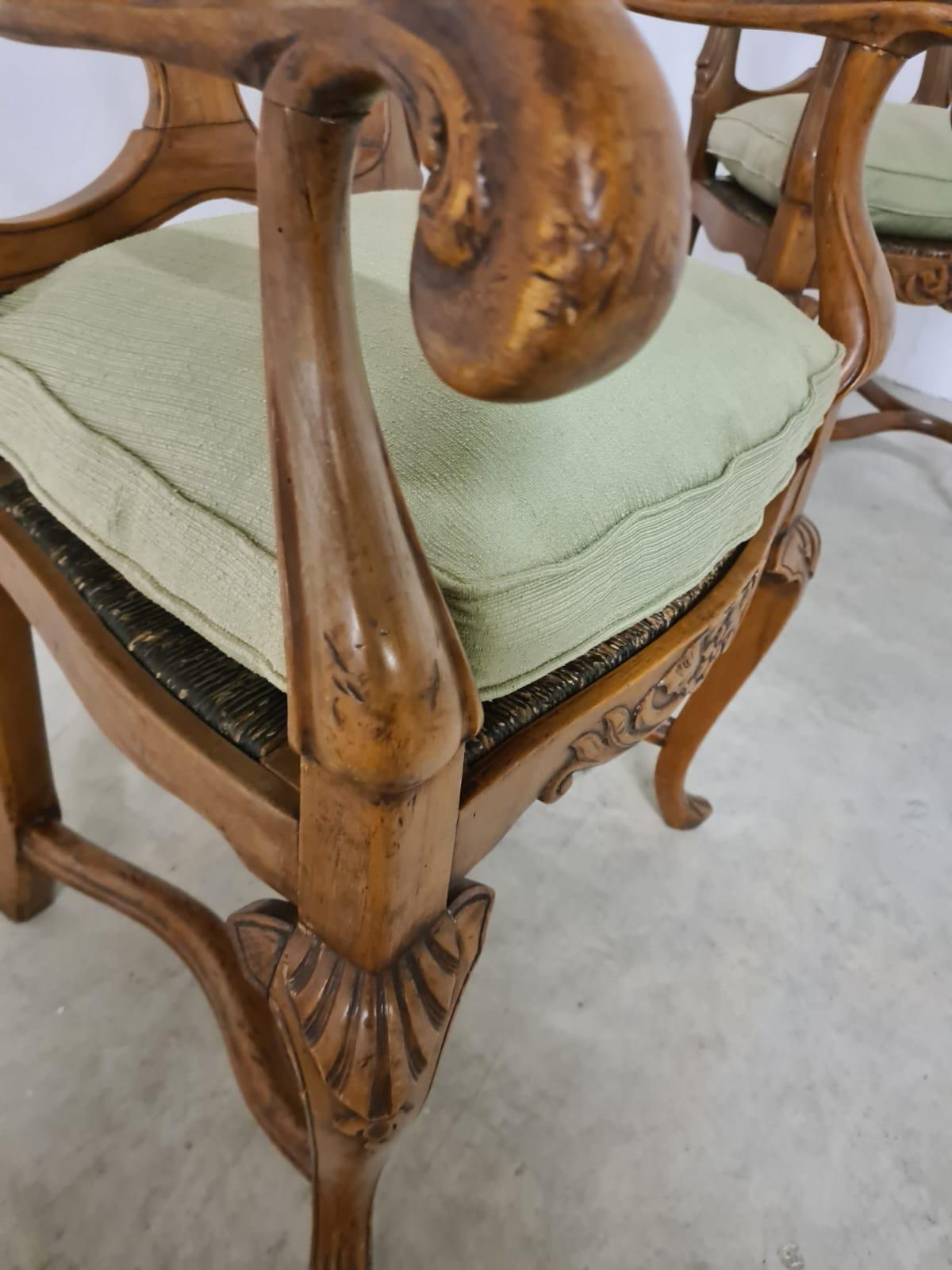 Paire de chaises hautes baroques du XVIIIe siècle en vente 10