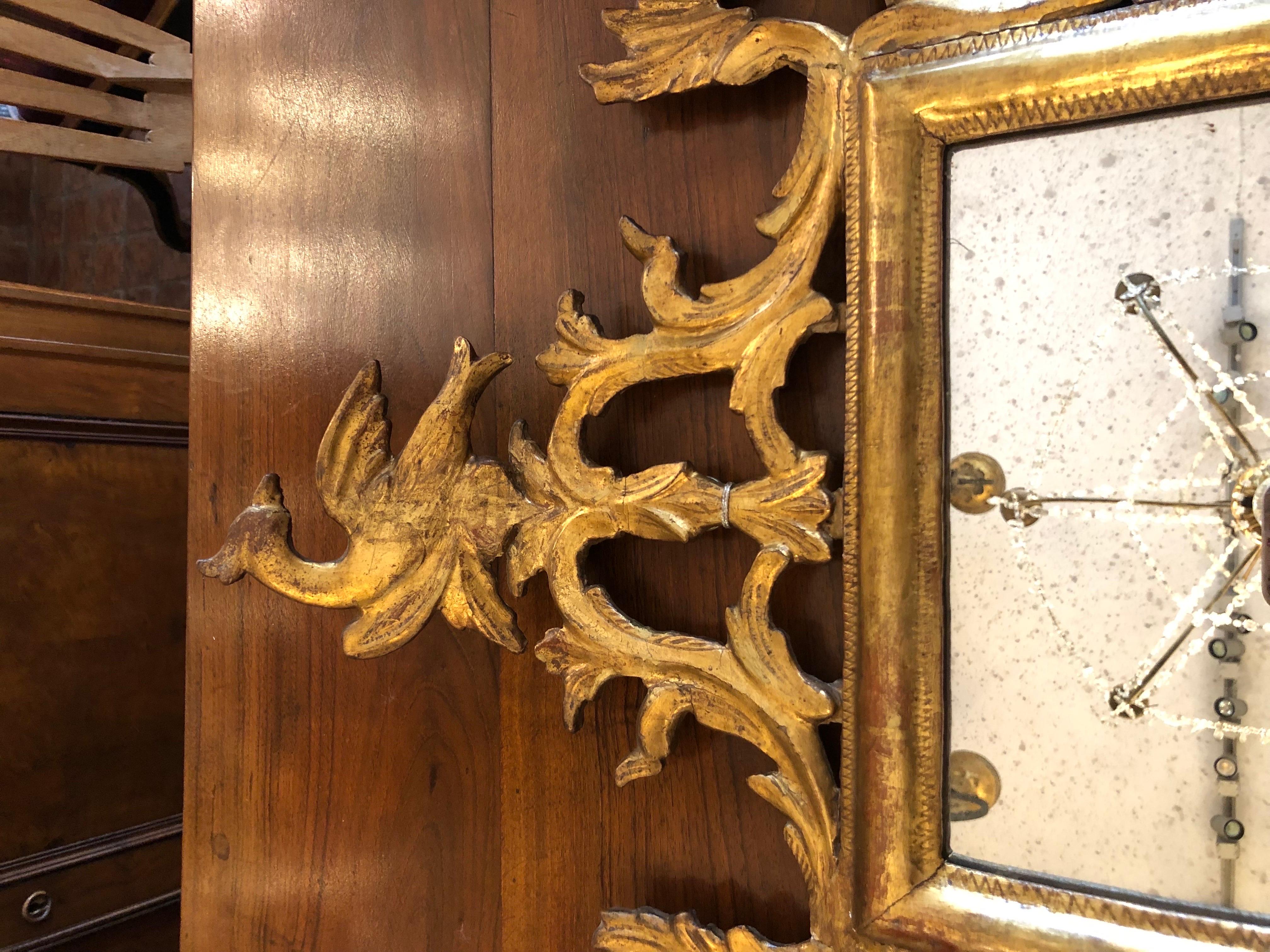Coppia Specchi Italiani Dorati dans le style Luigi XVI Intagliati con Uccelli des années 1800 en vente 8