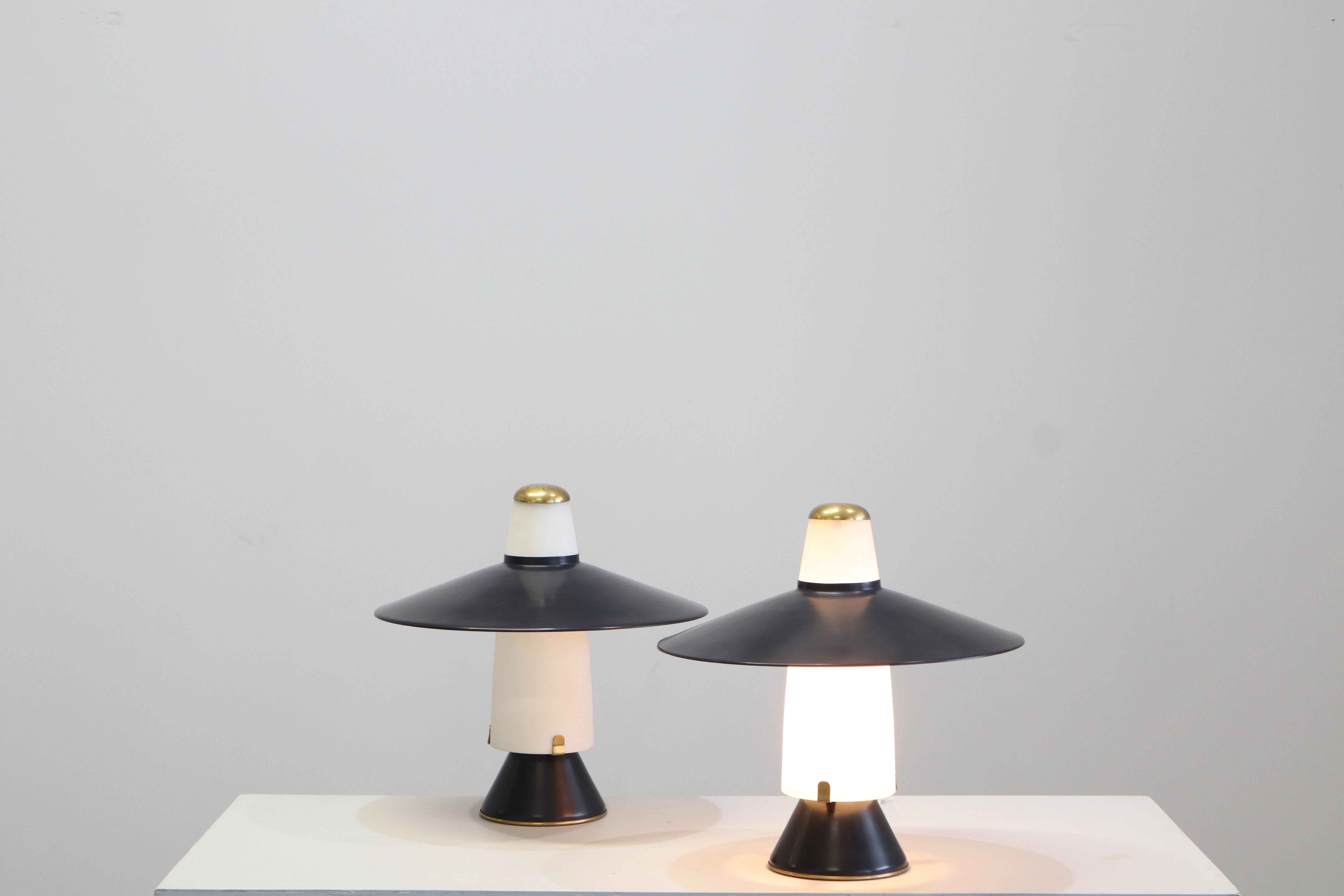 Paar Stilnovo Tischlampen im Angebot 8