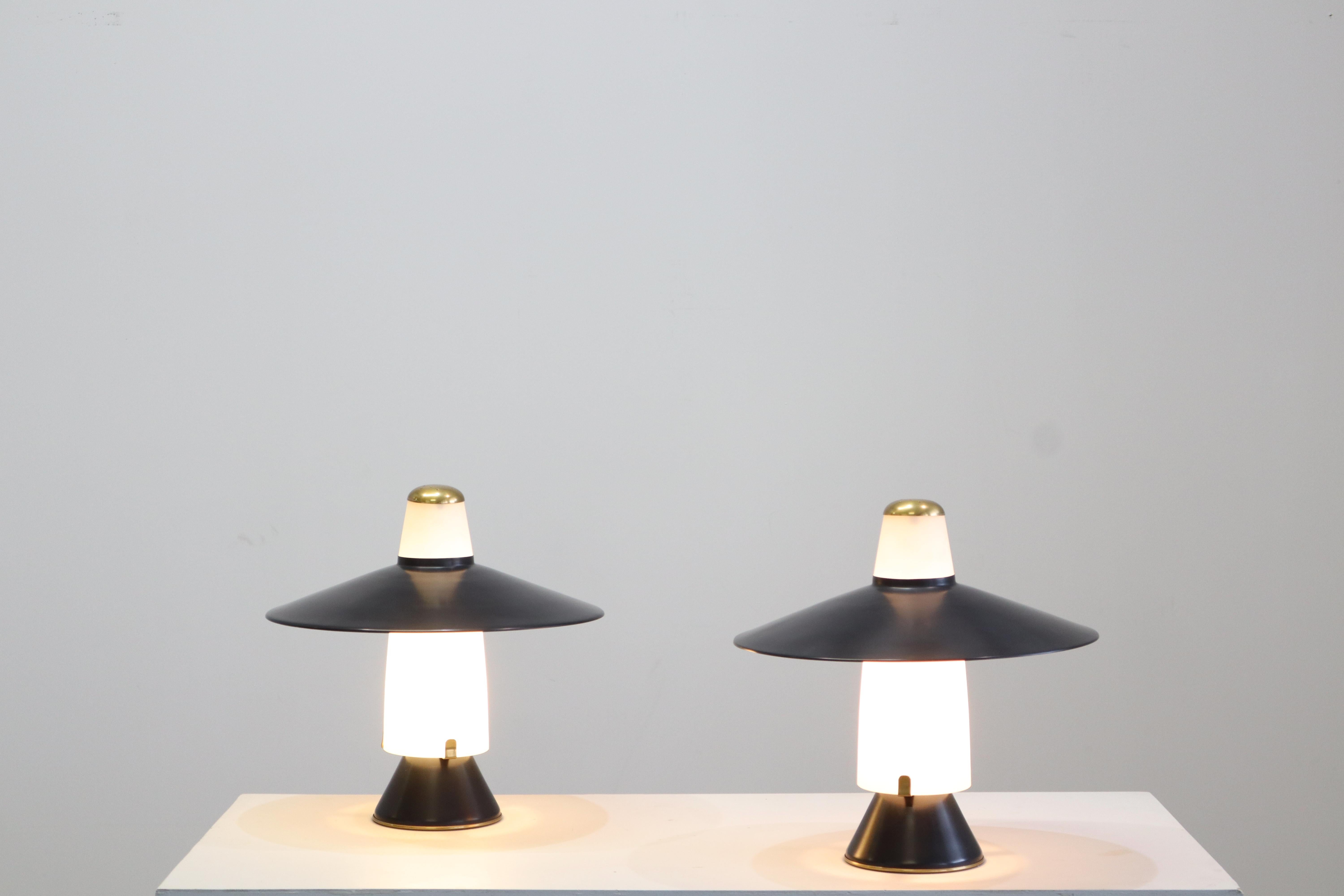 Paar Stilnovo Tischlampen im Angebot 10