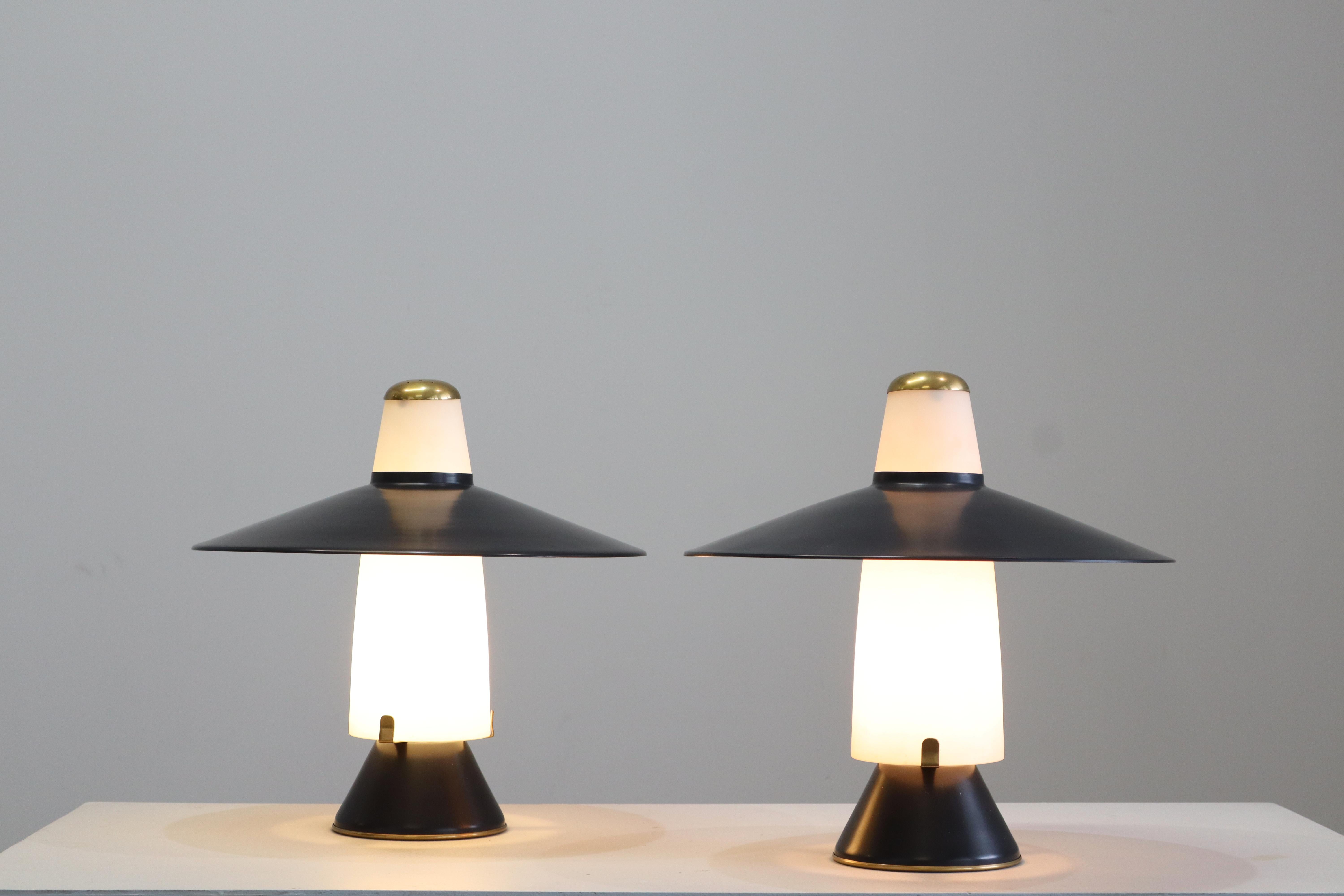 Paar Stilnovo Tischlampen im Zustand „Gut“ im Angebot in Rovereta, Repubblica di San Marino