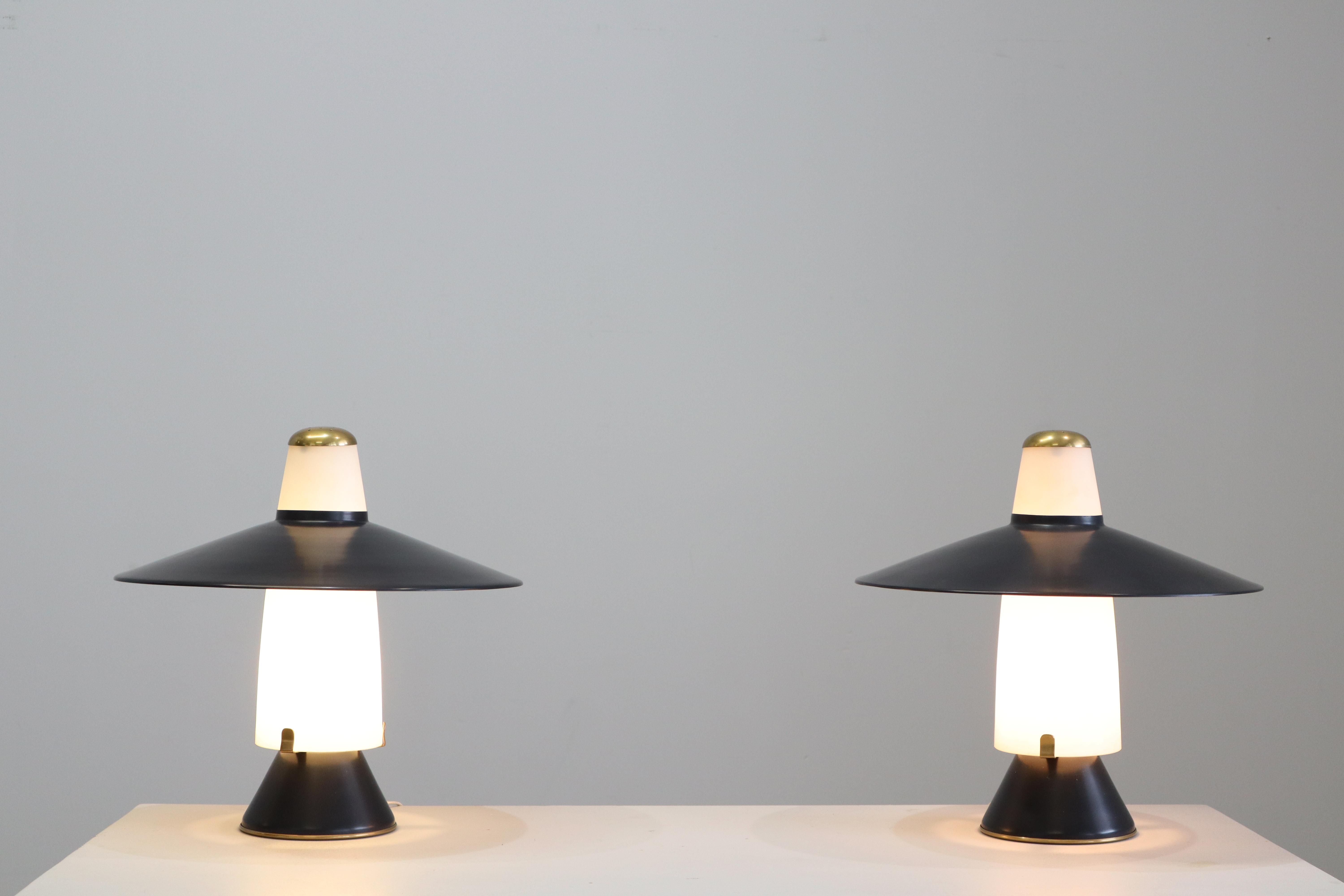 Paar Stilnovo Tischlampen (Aluminium) im Angebot