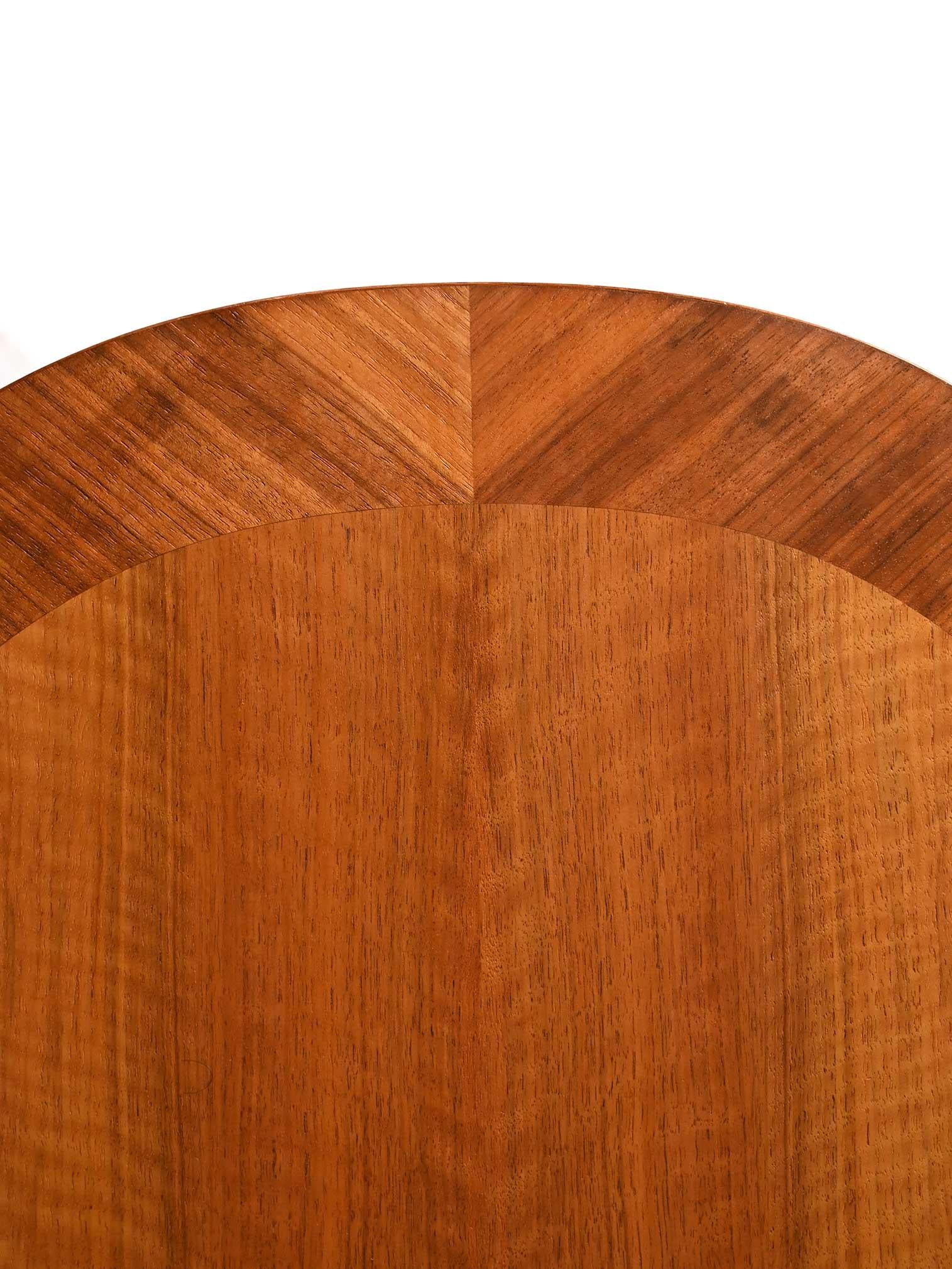 Mid-20th Century Paire de tables basses ovales par Y. Sandström en vente