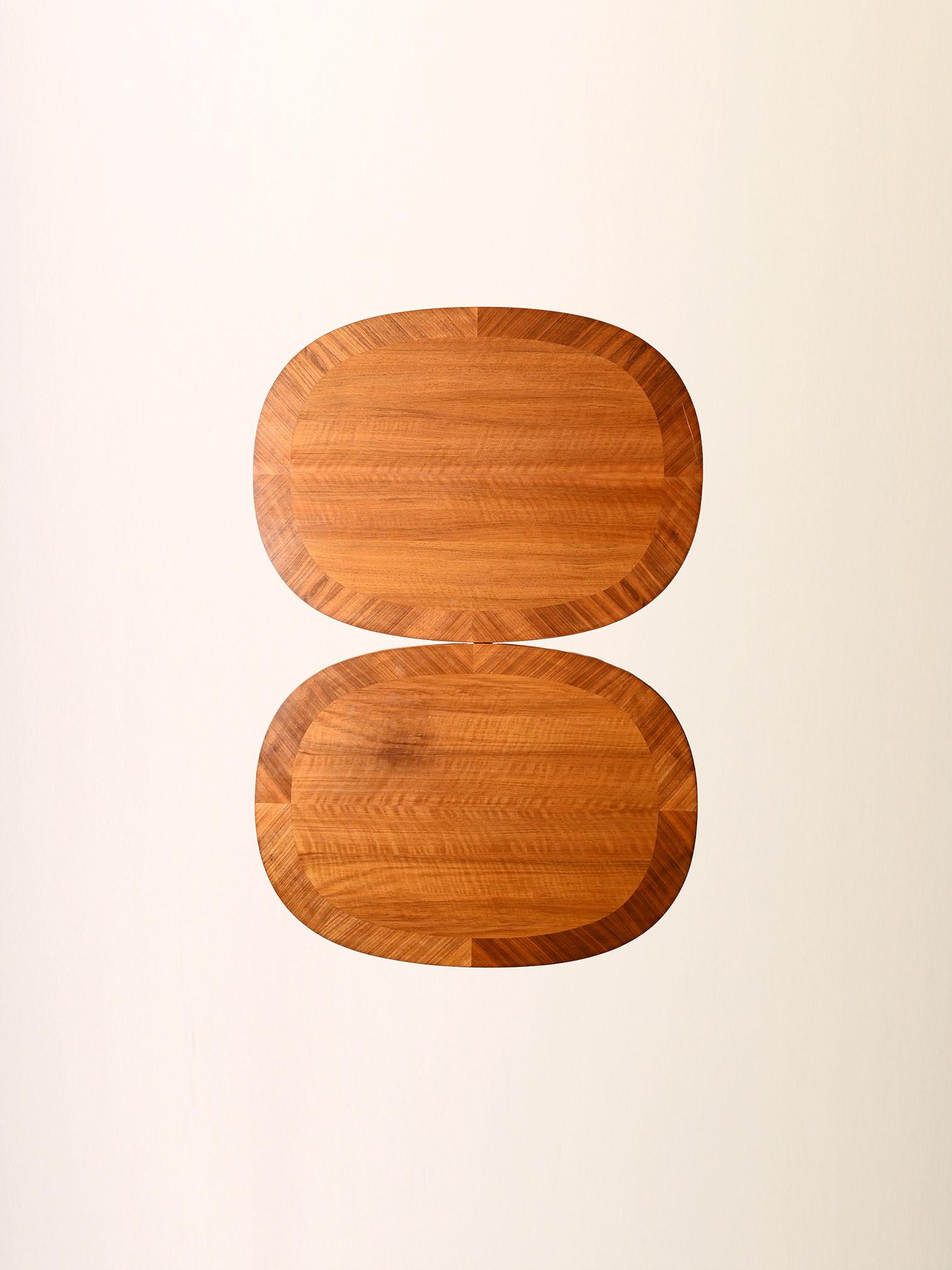 Teck Paire de tables basses ovales par Y. Sandström en vente