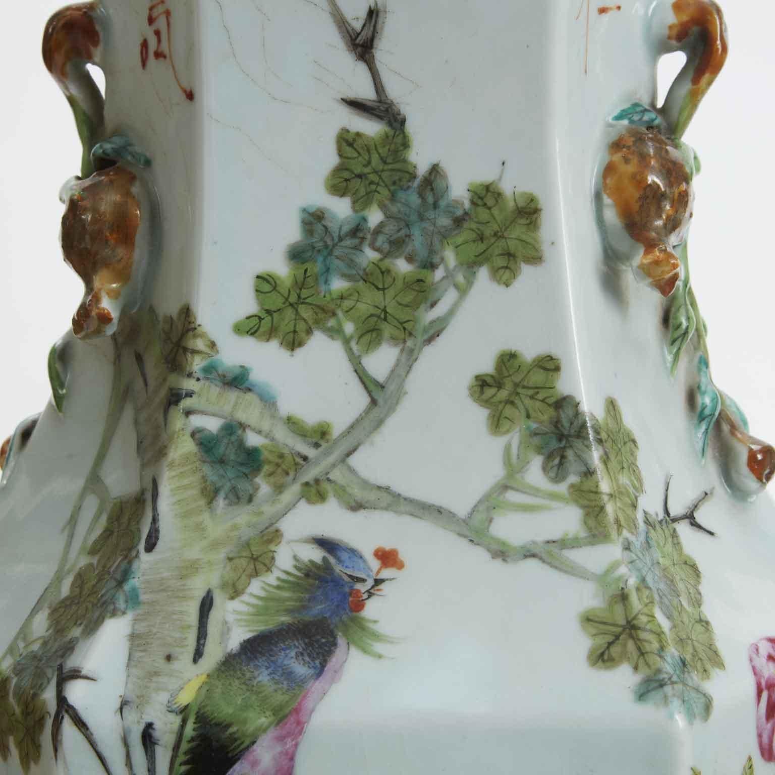Paire de vases hexagonaux chinois 19ème siècle Dynastie Qing 60 cm de haut en vente 6