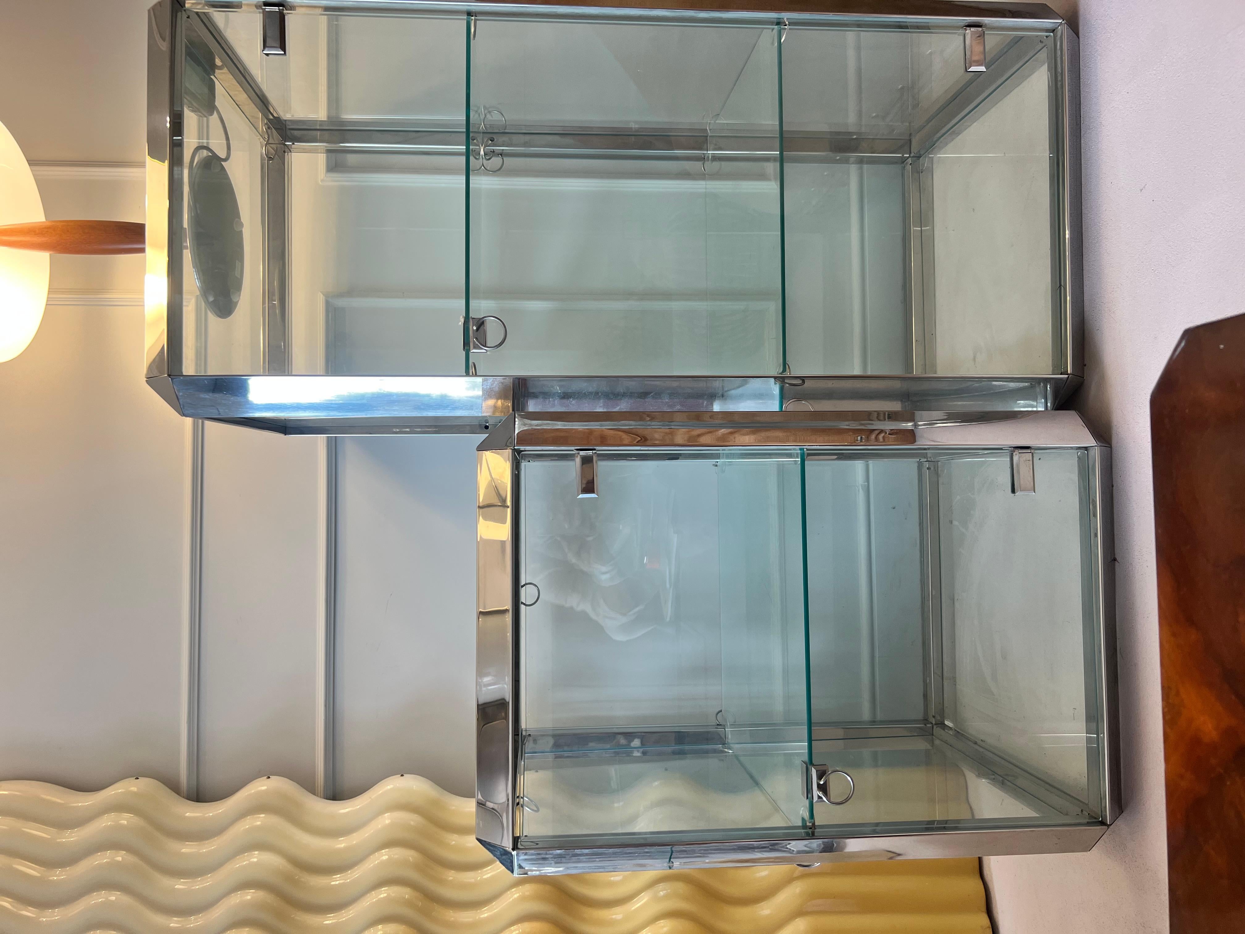 Pair of Saporiti showcases one small one large  In Good Condition For Sale In Napoli, NA