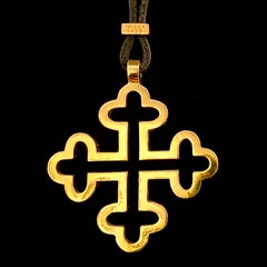 Coptic Cross pendant with Aquamarine set 'keeper'