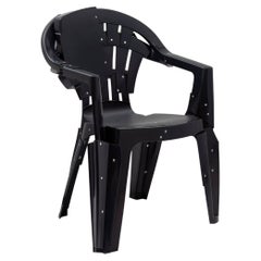 Fauteuil copytopia, chaise en plastique noir, Pierre Castignola