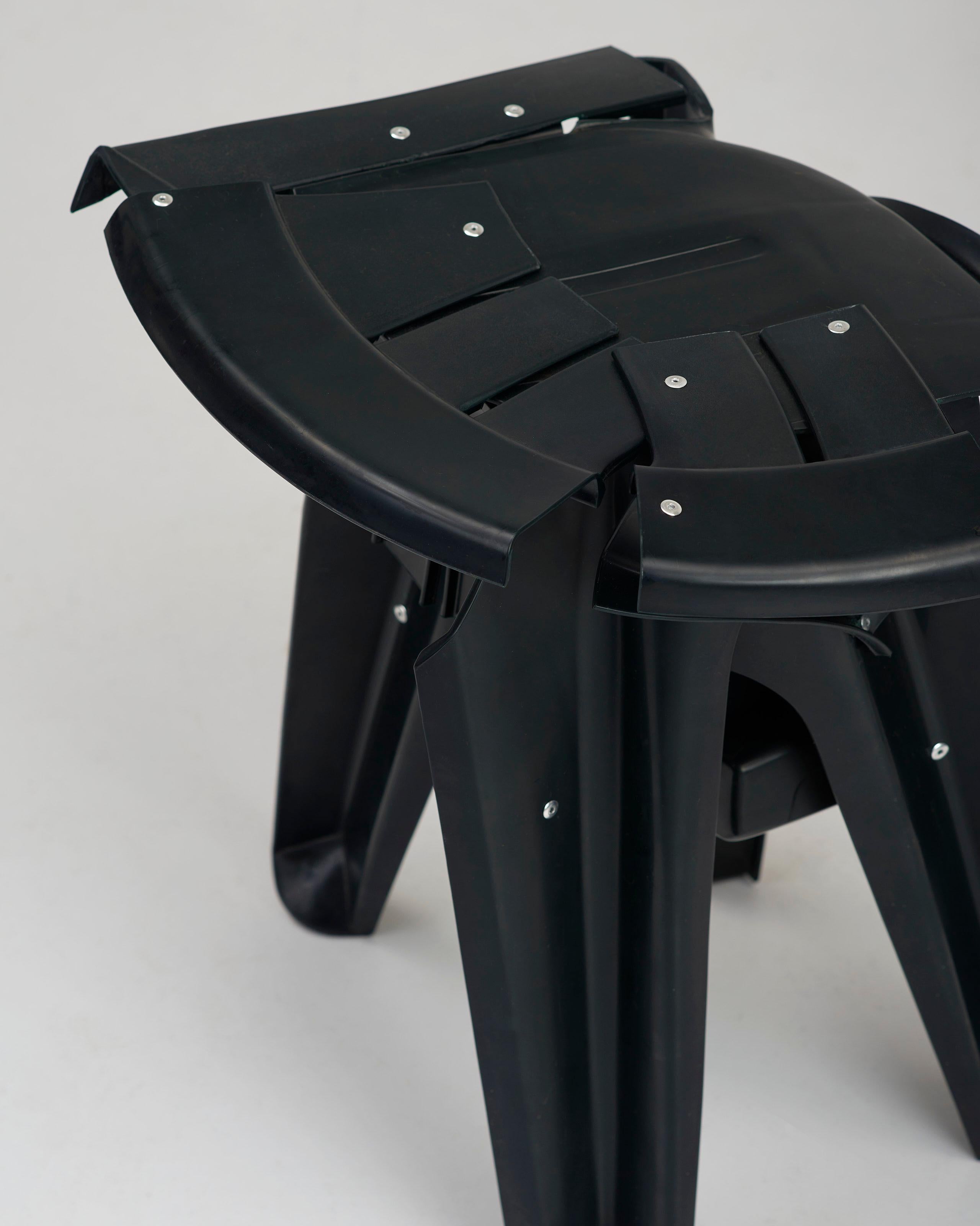 Sculpté Tabouret Copytopia en plastique de Pierre Castignola en vert foncé en vente