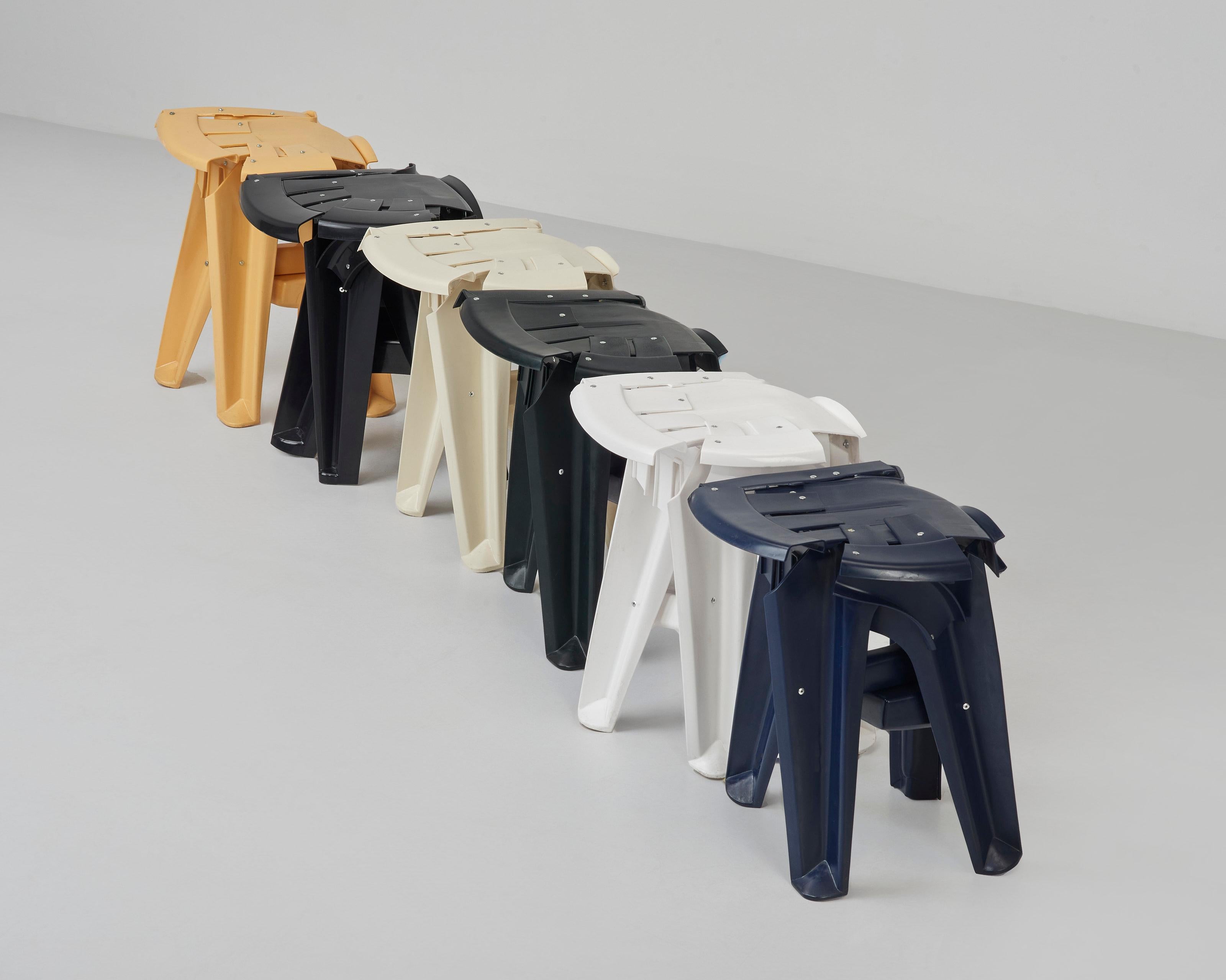 XXIe siècle et contemporain Tabouret en plastique Copytopia de Pierre Castignola en Off-White en vente
