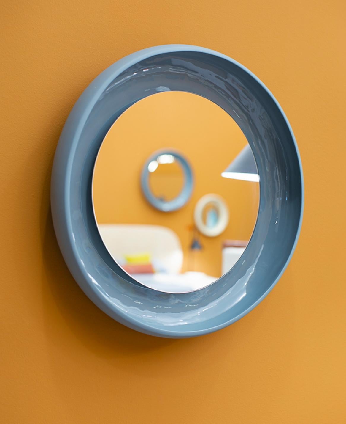 Petit miroir avec cadre en céramique émaillée Peltro d'Alain Gilles en vente 3