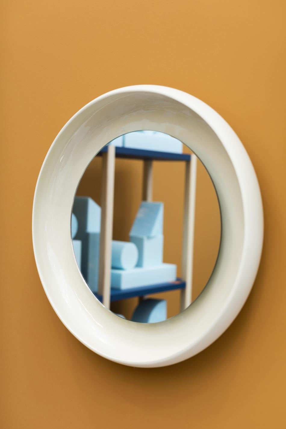 Petit miroir avec cadre en céramique émaillée Peltro d'Alain Gilles en vente 2
