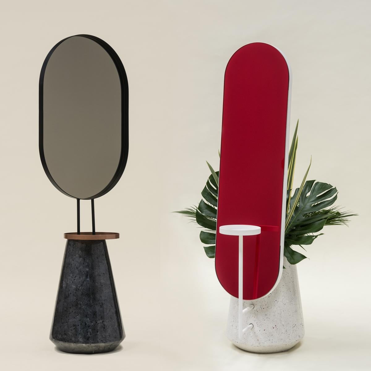 Lacquered Coqueta by Mool and Foraneo Mirror, Decorative Item For Sale