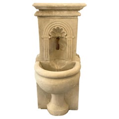 Coquille Petite Wall Fountain