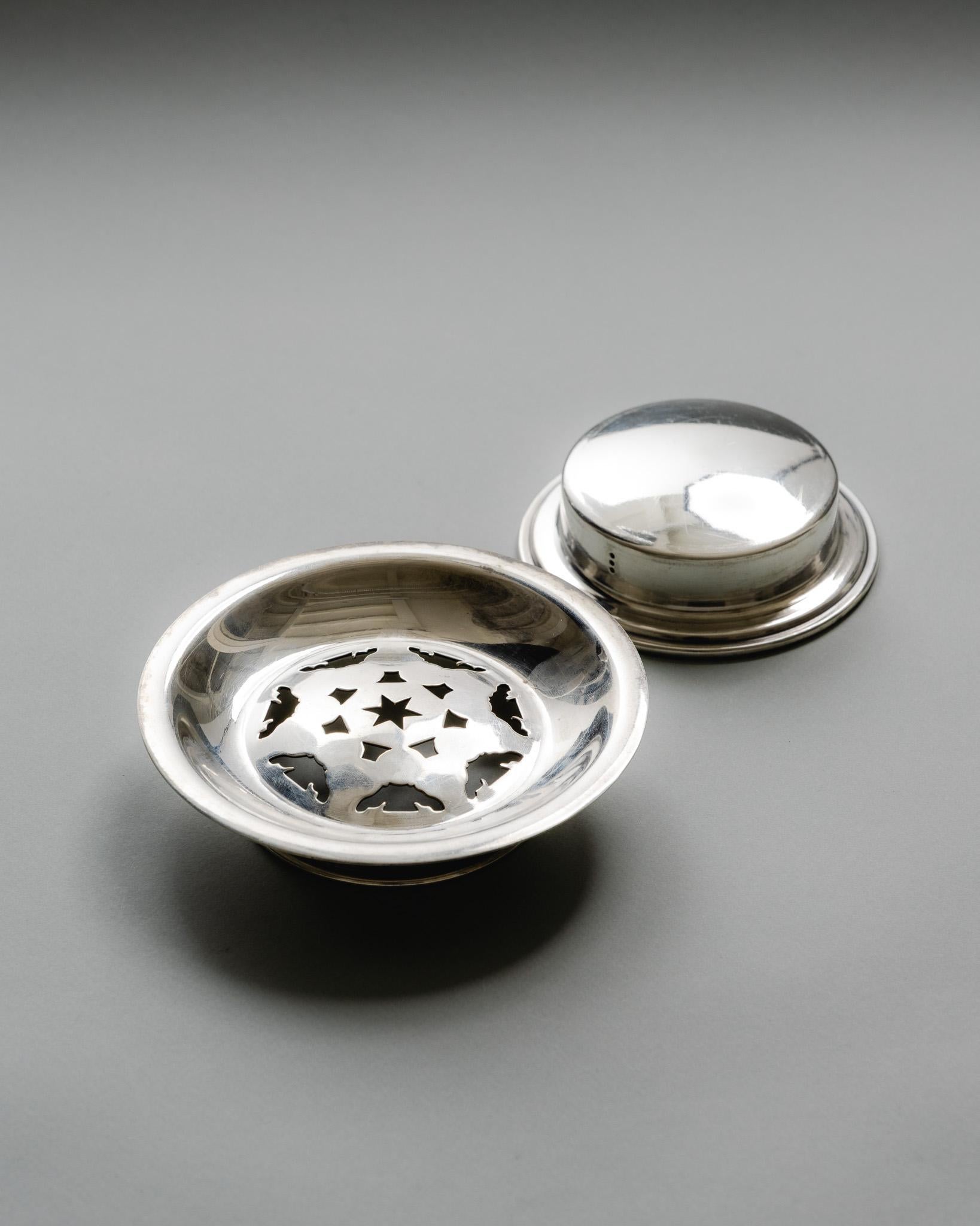 Coquillor Butterform aus versilbertem Metall, 1950er Jahre (Moderne der Mitte des Jahrhunderts) im Angebot