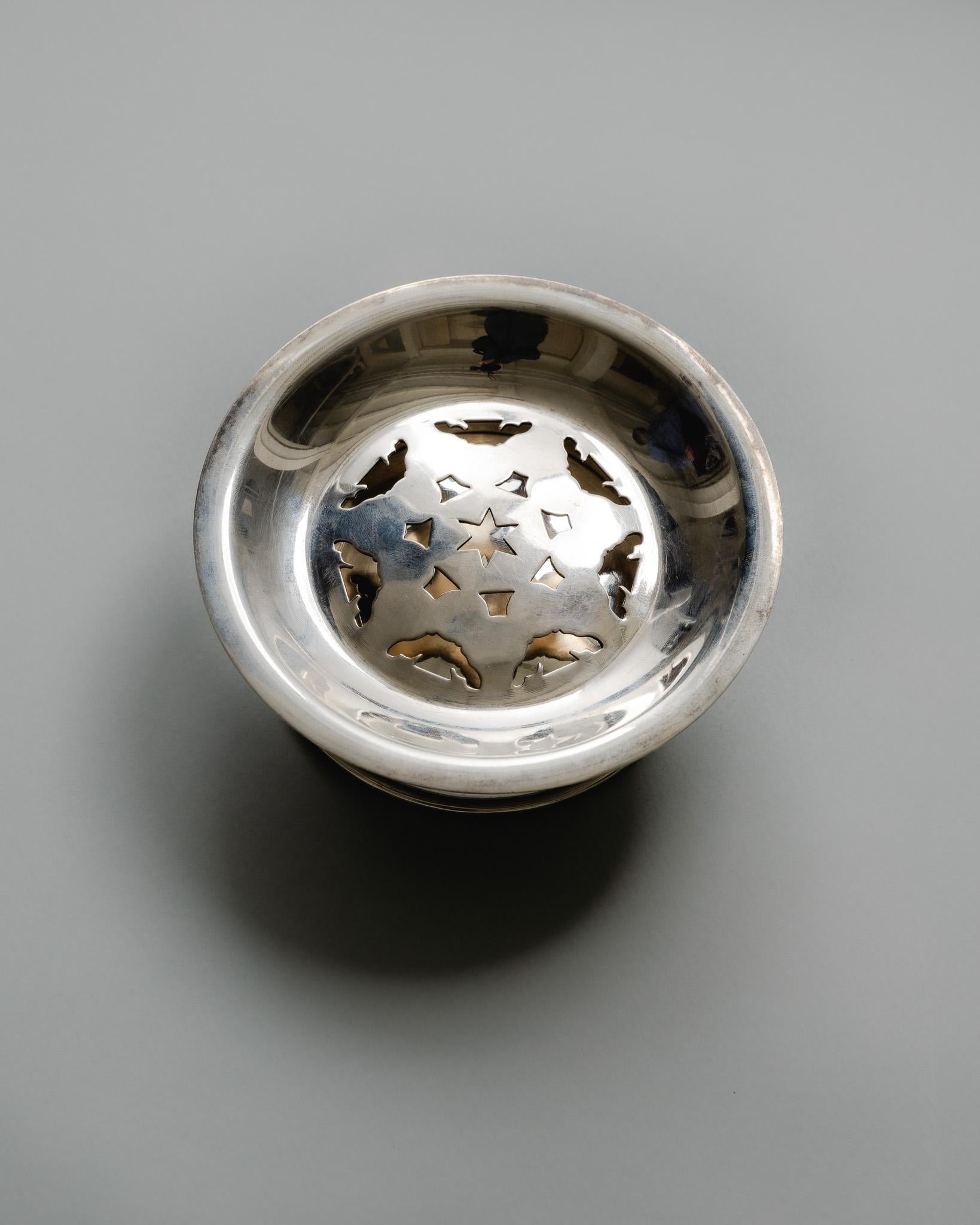 Coquillor Butterform aus versilbertem Metall, 1950er Jahre im Zustand „Gut“ im Angebot in PARIS, FR