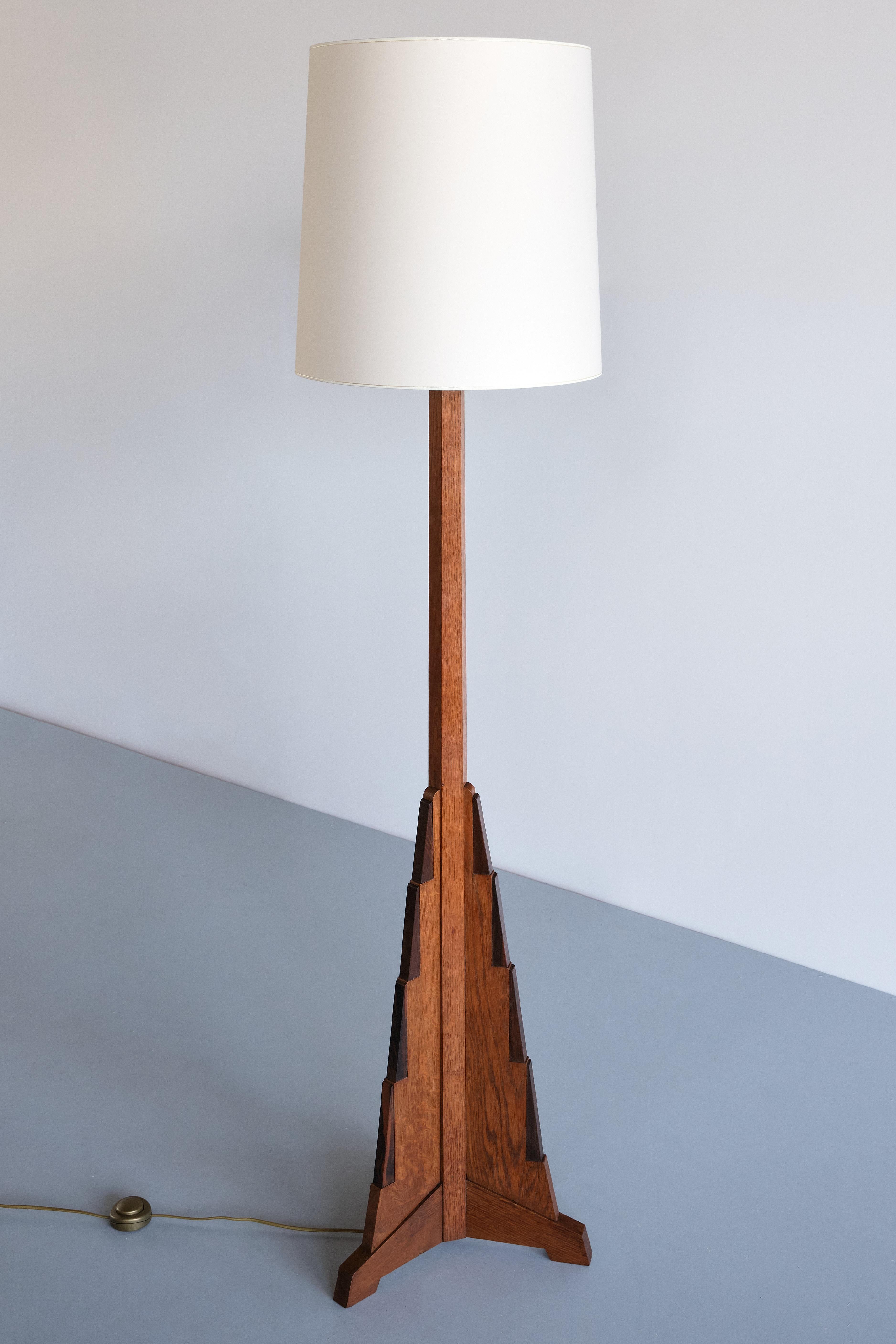 Mid-20th Century Cor Alons Art Deco Floor Lamp in Oak and Macassar Ebony, Netherlands, 1930s For Sale