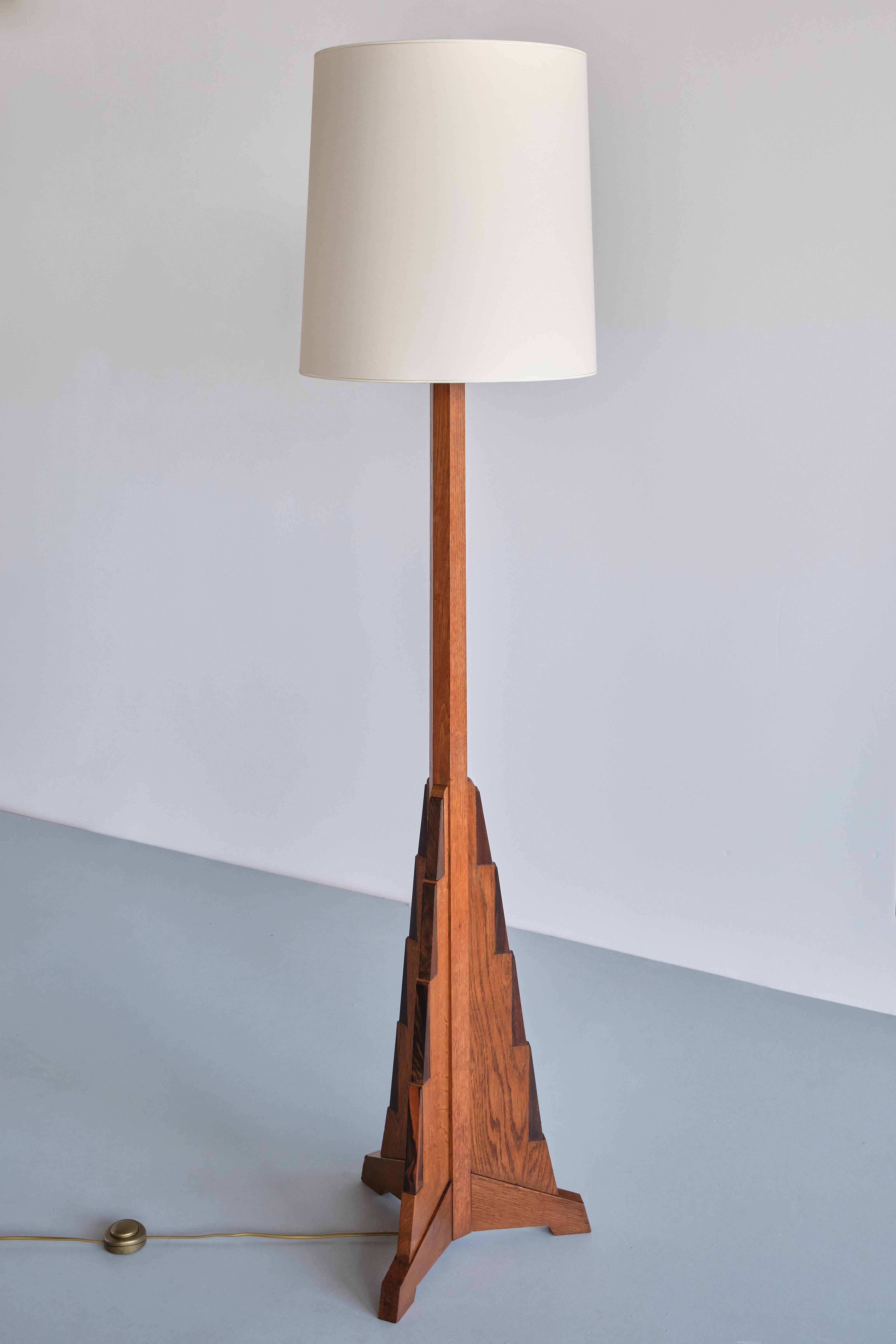 Cor Alons Art Deco Floor Lamp in Oak and Macassar Ebony, Netherlands, 1930s For Sale 1