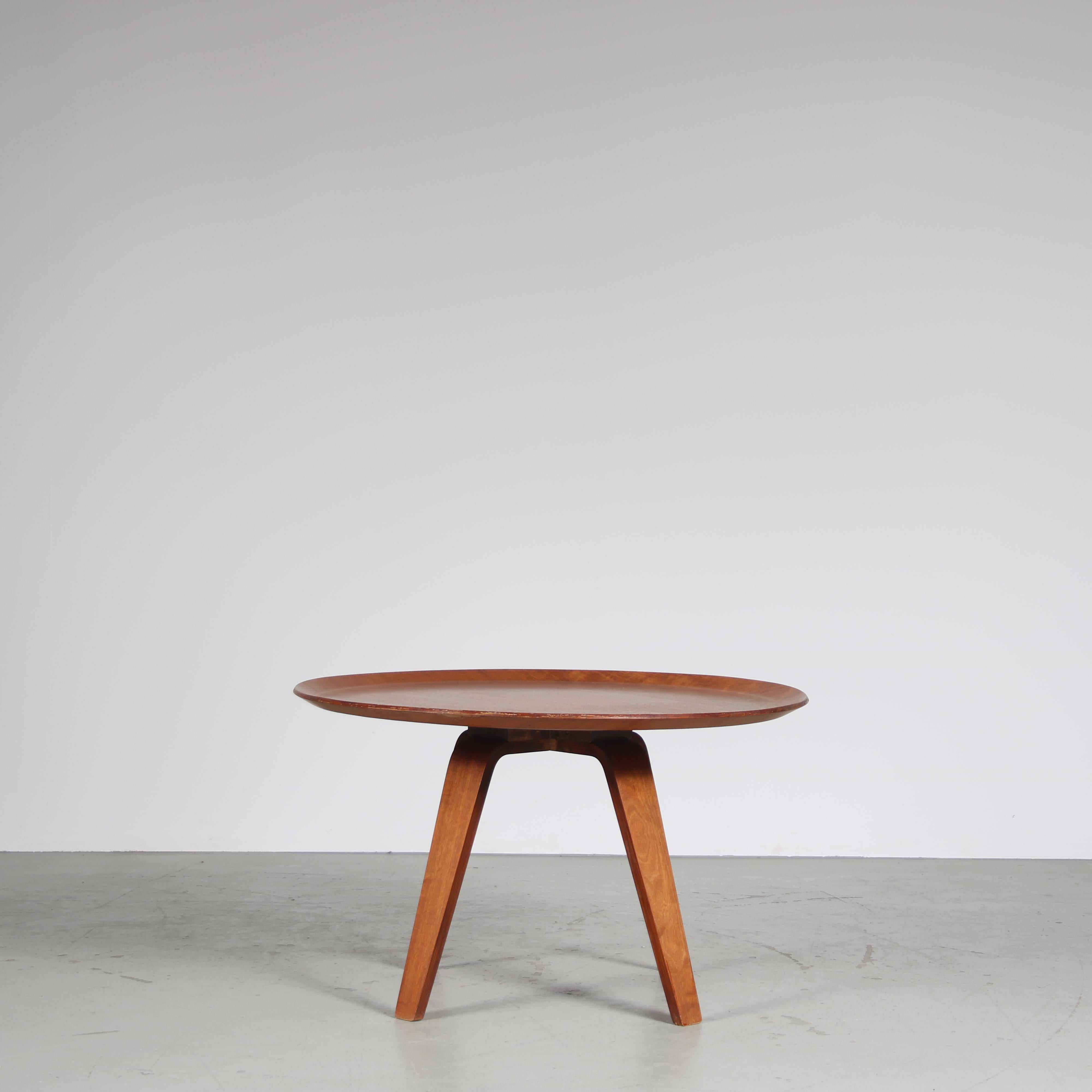 Wood Cor Alons Coffee Table for De Boer Gouda, Netherlands 1950 For Sale