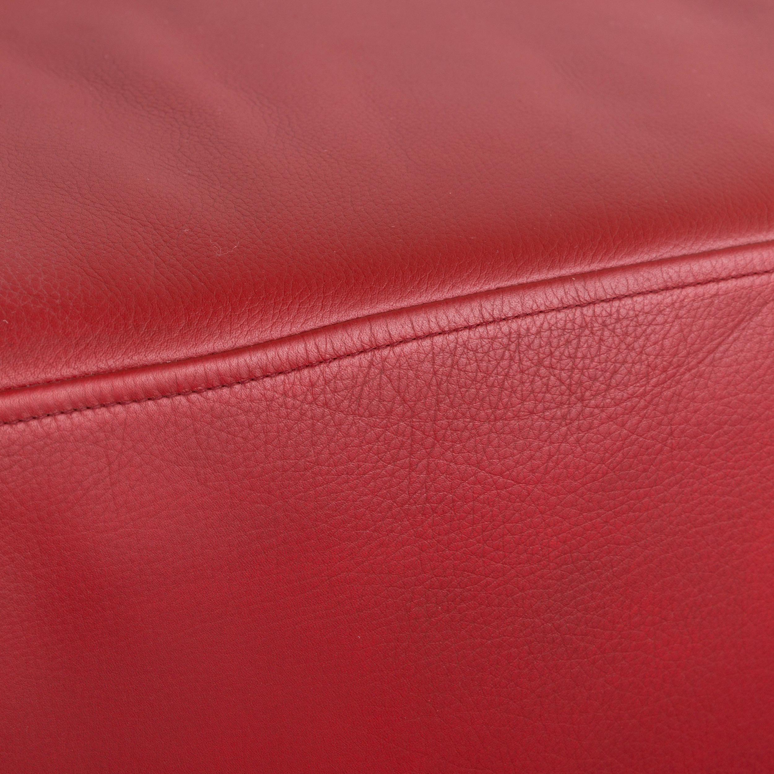 COR Arthe Designer Leather Sofa Red Three-Seat Couch In Good Condition In Cologne, DE