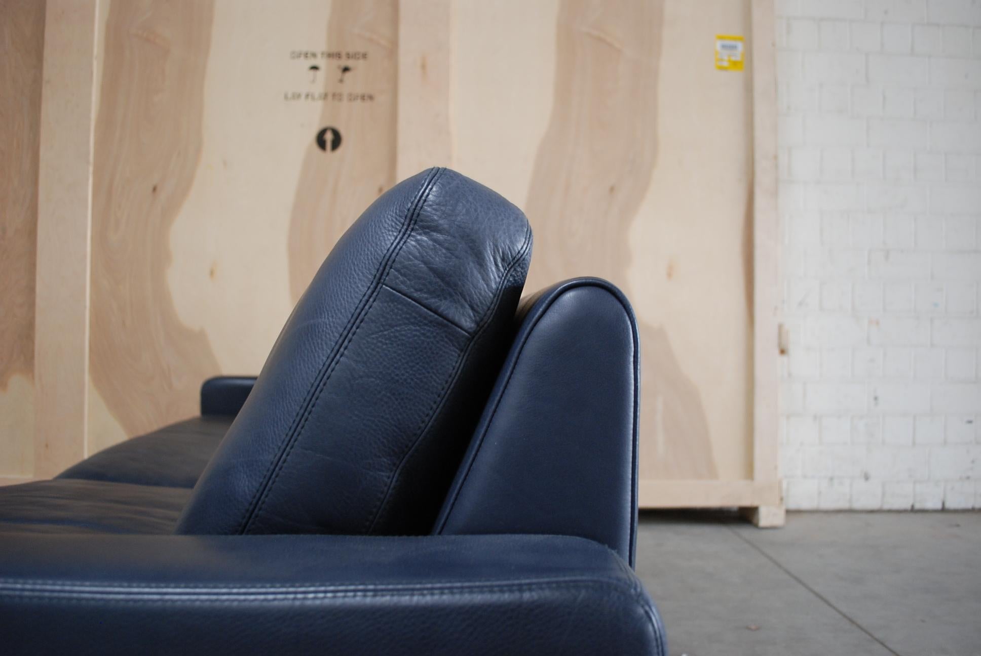 COR Conseta Blaues Leder-Sofa im Angebot 3