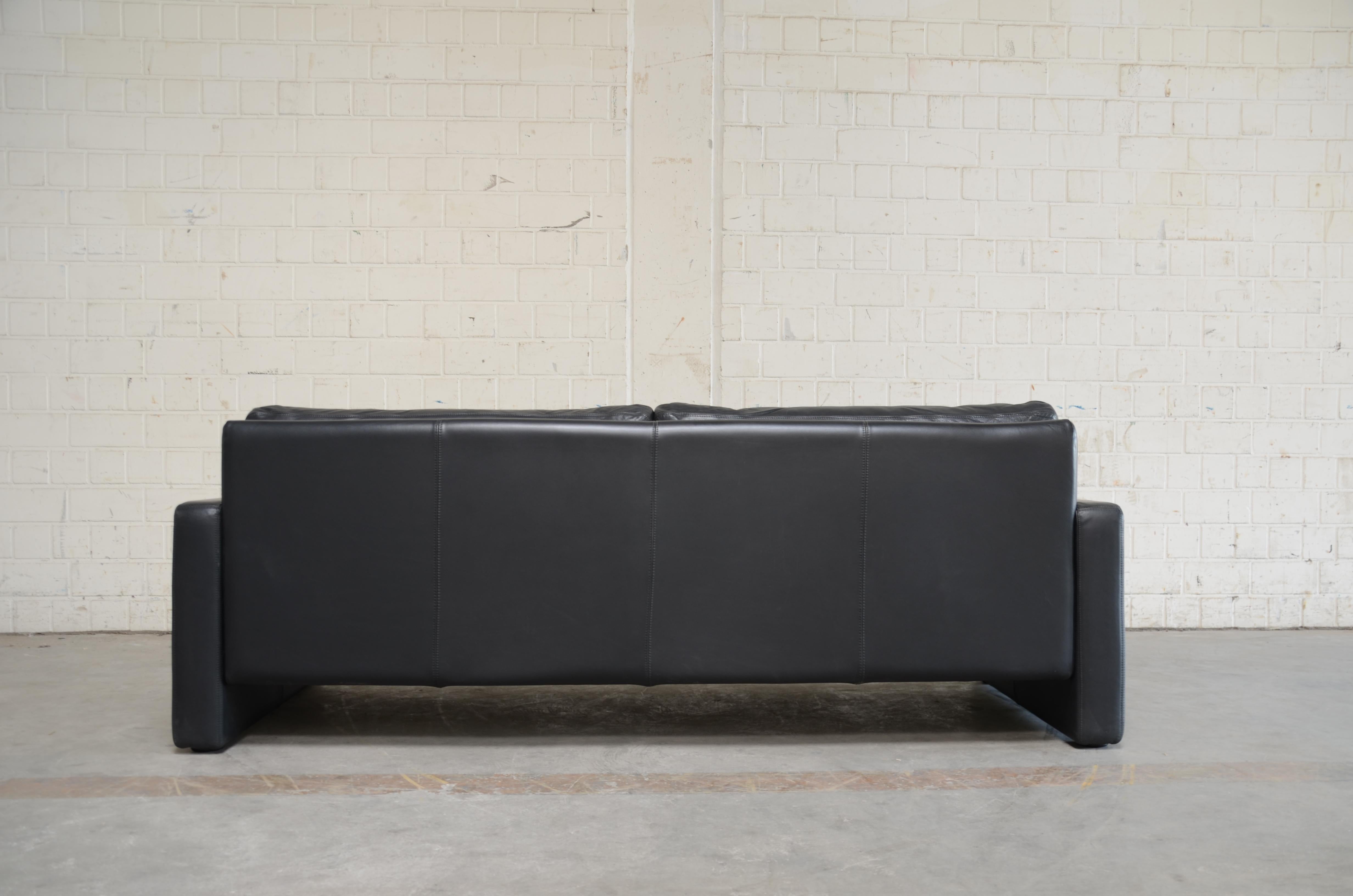 COR Conseta Leather Sofa Black 1