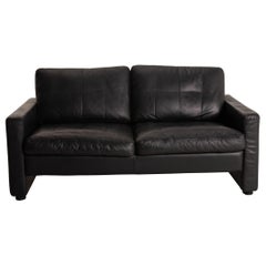 COR Conseta Leder-Sofa Dunkelblau Zweisitzer-Kommode