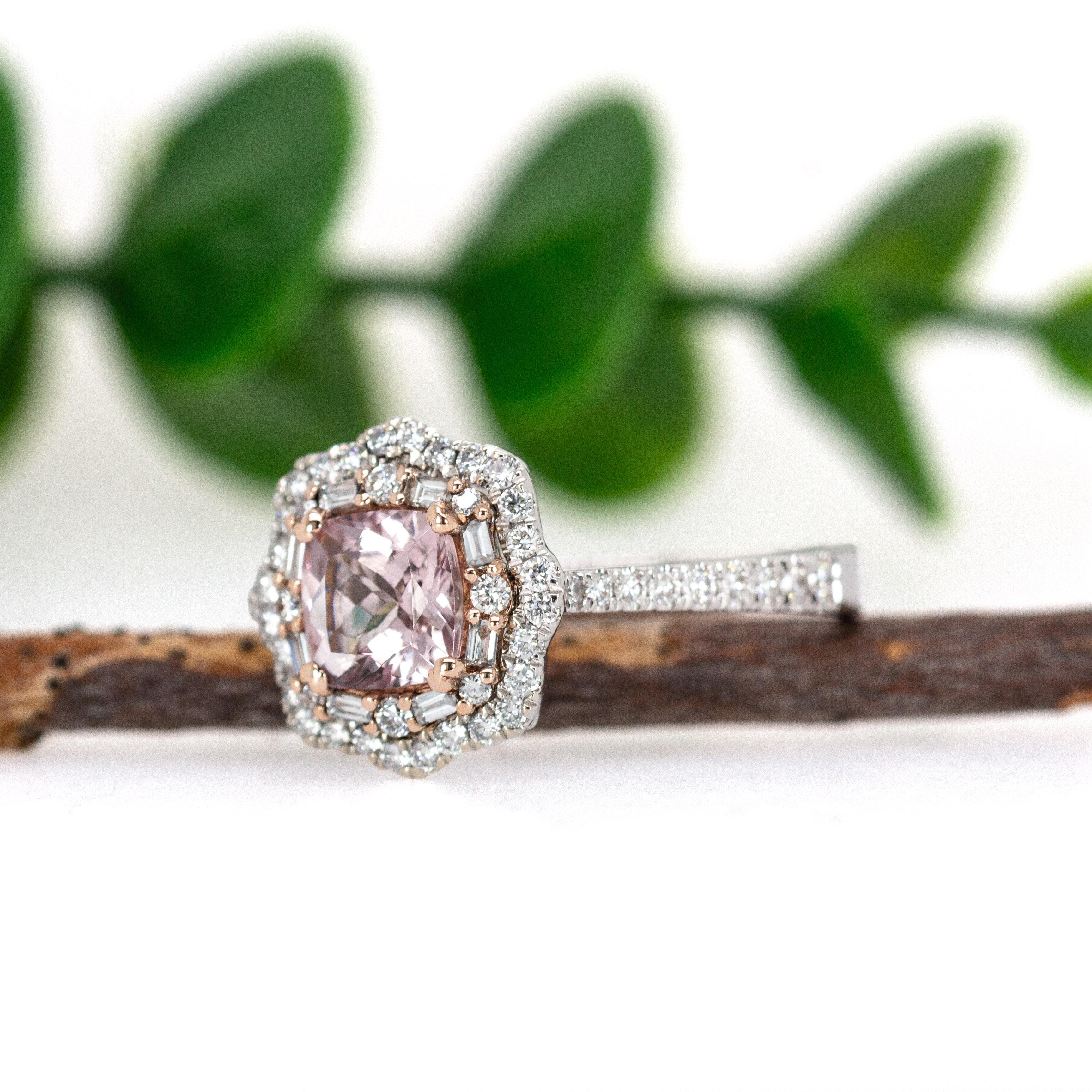 Anillo Cor De Rosa con doble halo de diamantes y Morganita en oro macizo de 14 quilates  CU 6mm en Nuevo estado para la venta en Columbus, OH