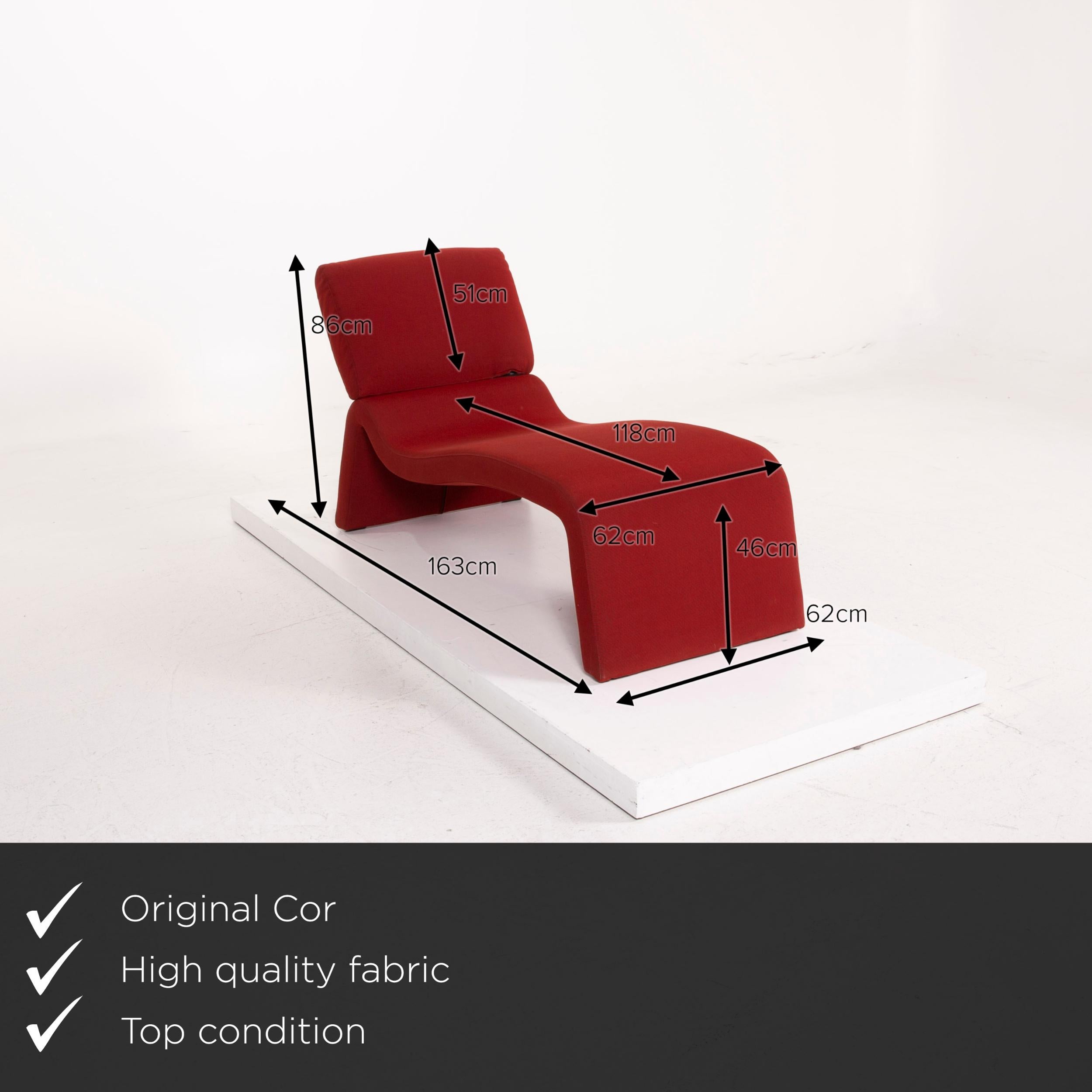 We present to you a COR Onda fabric lounger red.


 Product measurements in centimeters:
 

Depth 163
Width 62
Height 86
Seat height 46
Rest height
Seat depth 118
Seat width 62
Back height 51.

 