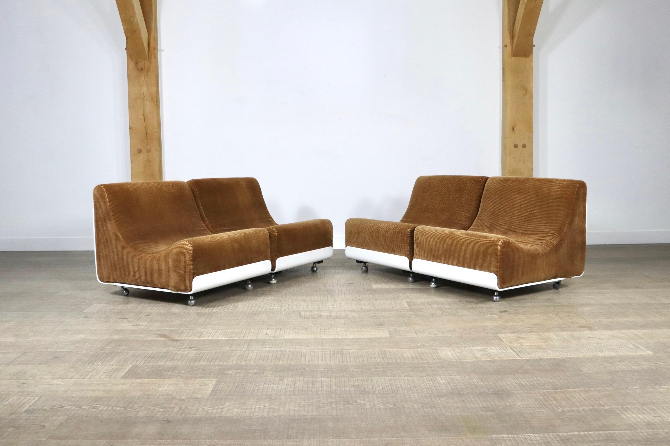 COR Orbis Modulares Sofa aus Korduroy von Luigi Colani, 1970er Jahre im Zustand „Gut“ in ABCOUDE, UT