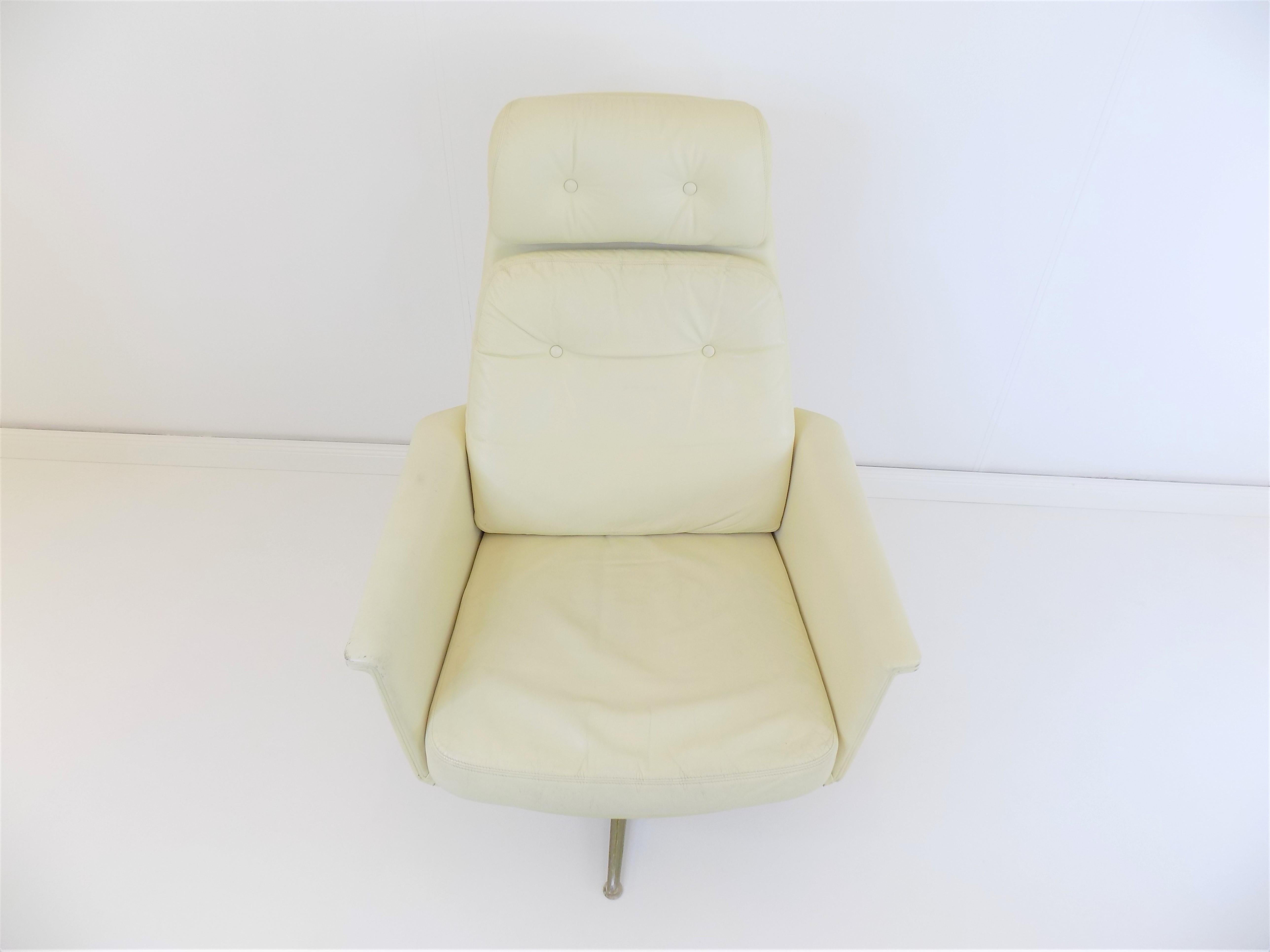 COR Sedia Leather Armchair by Horst Brüning For Sale 10