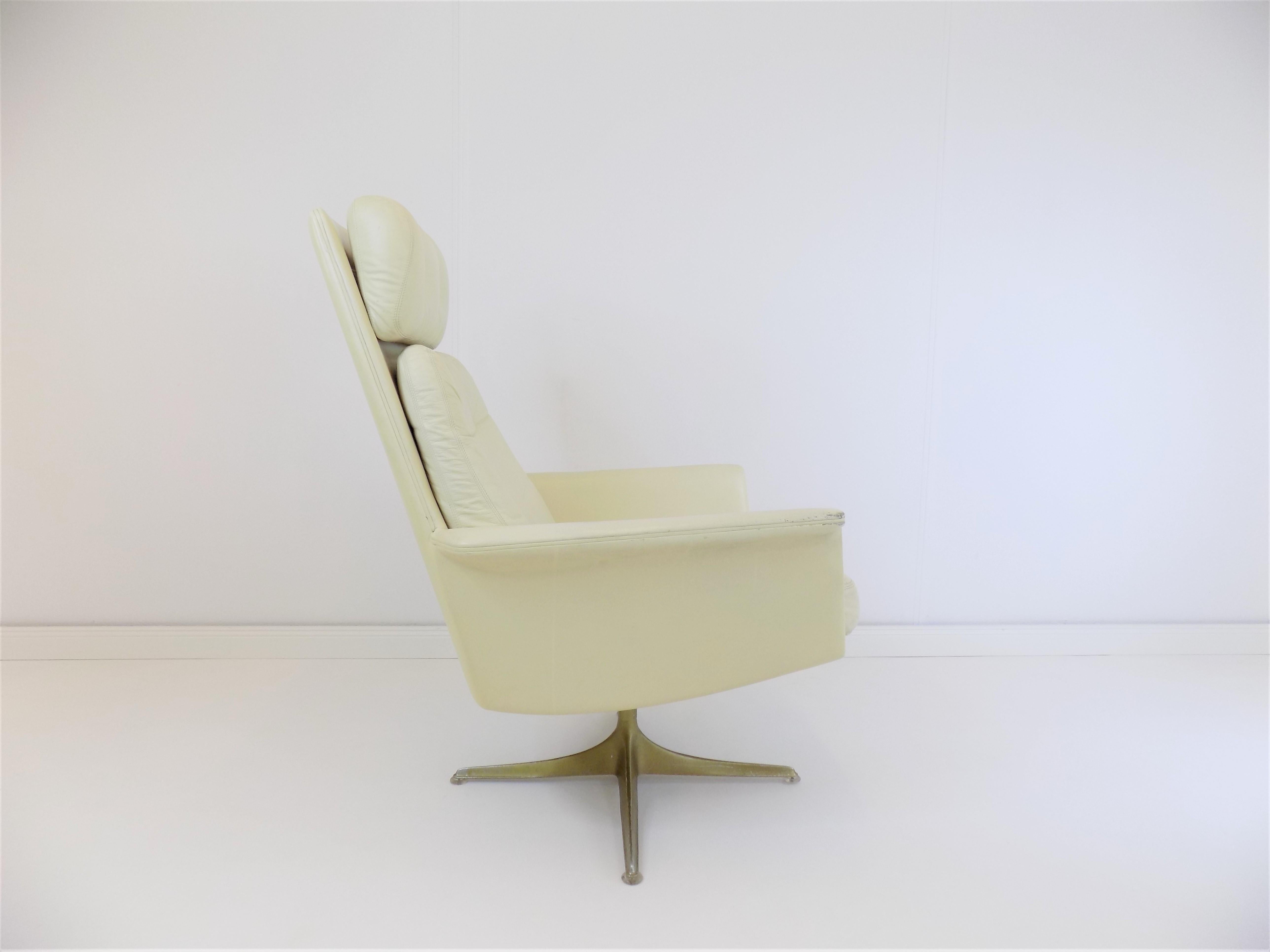 COR Sedia Leather Armchair by Horst Brüning For Sale 1