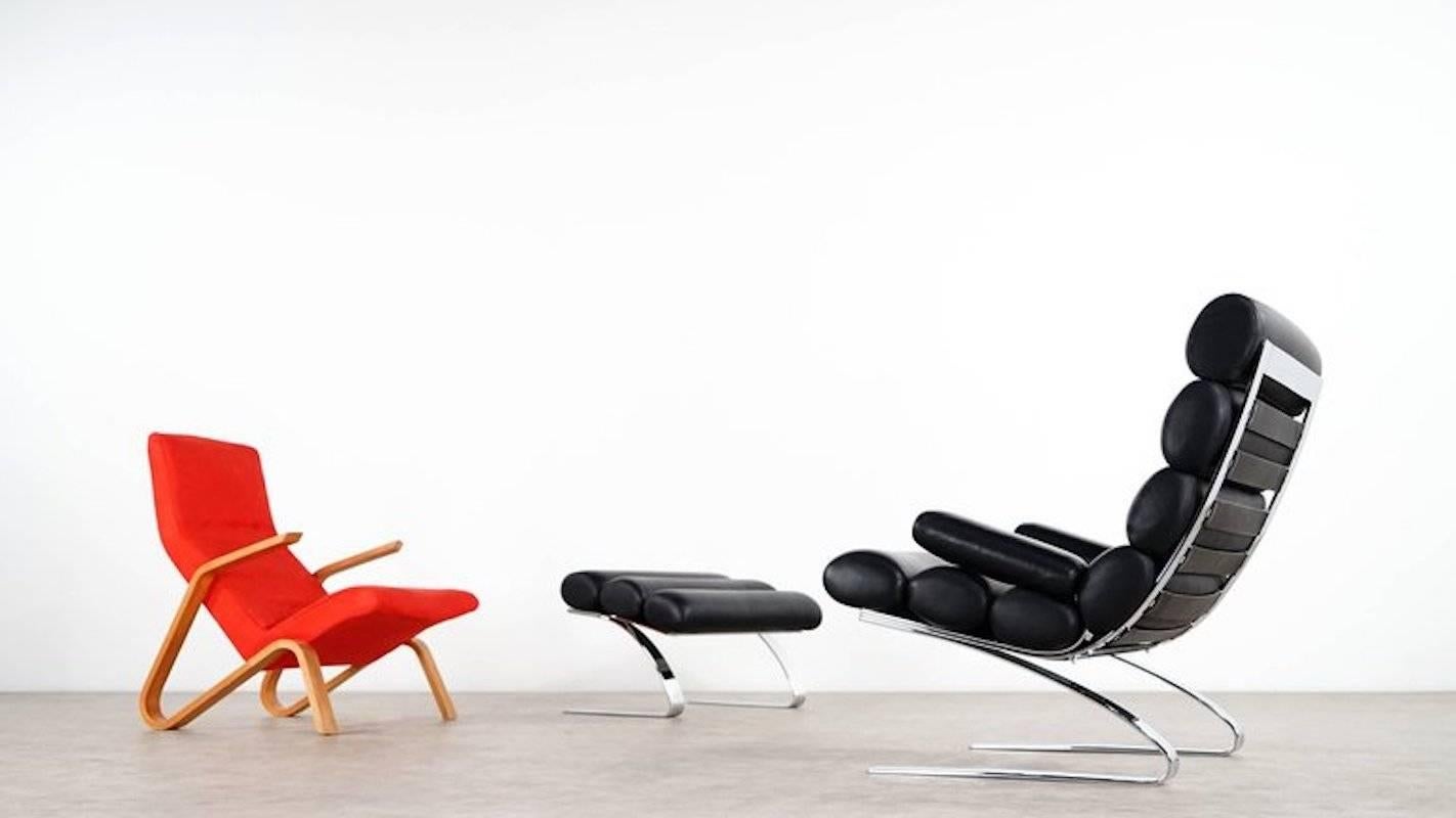 Contemporary COR Sinus Lounge Chair with Ottoman with or Without Arms in Fabric or Leather For Sale