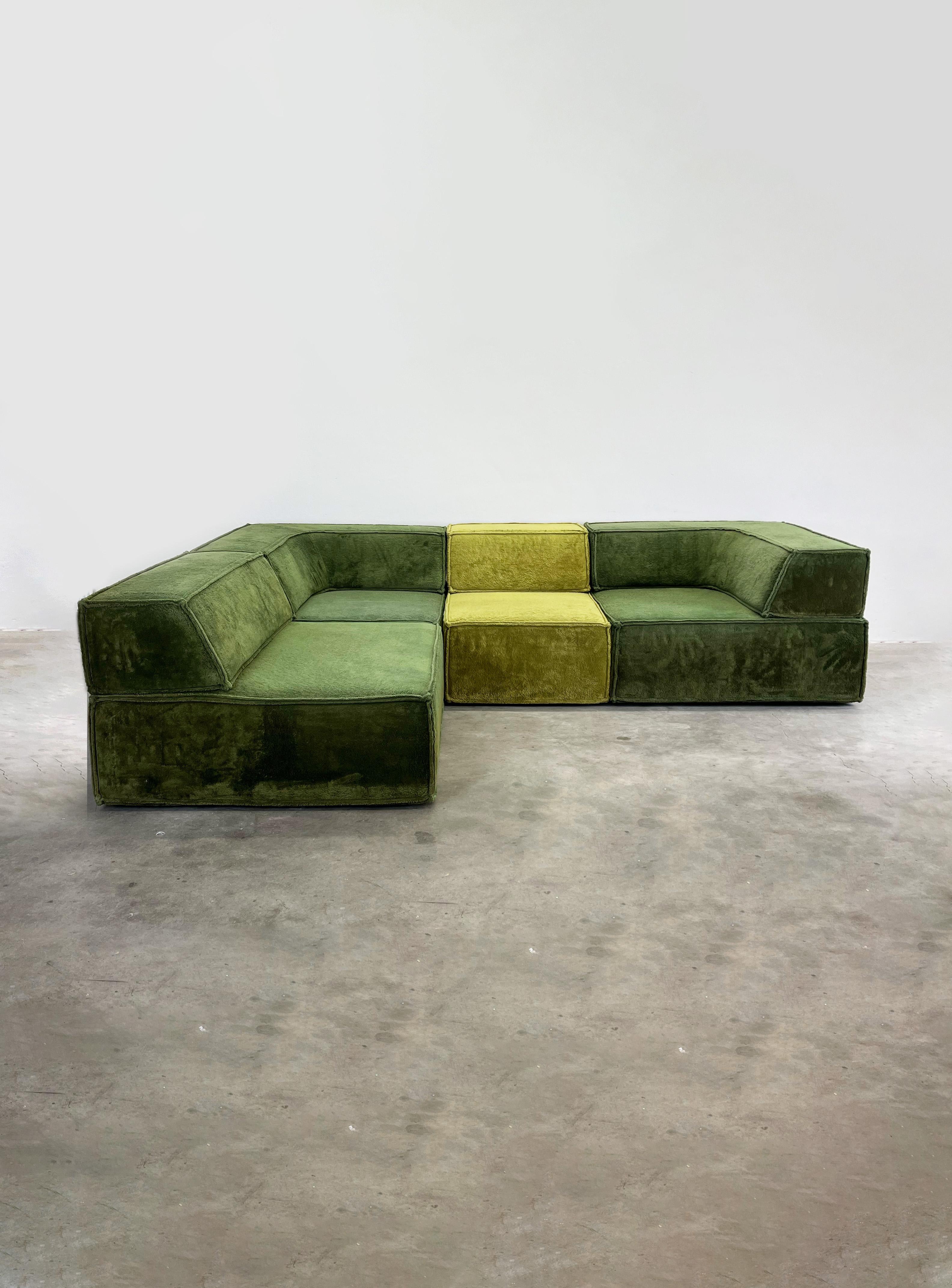 The COR Trio modular sofa designed by Team Form AG. This green edition with teddy fabric is an edition from approximately the 1970s. This configuration consist  out of three modules of 100x100 cm, two with a corner piece and one straight backrest.