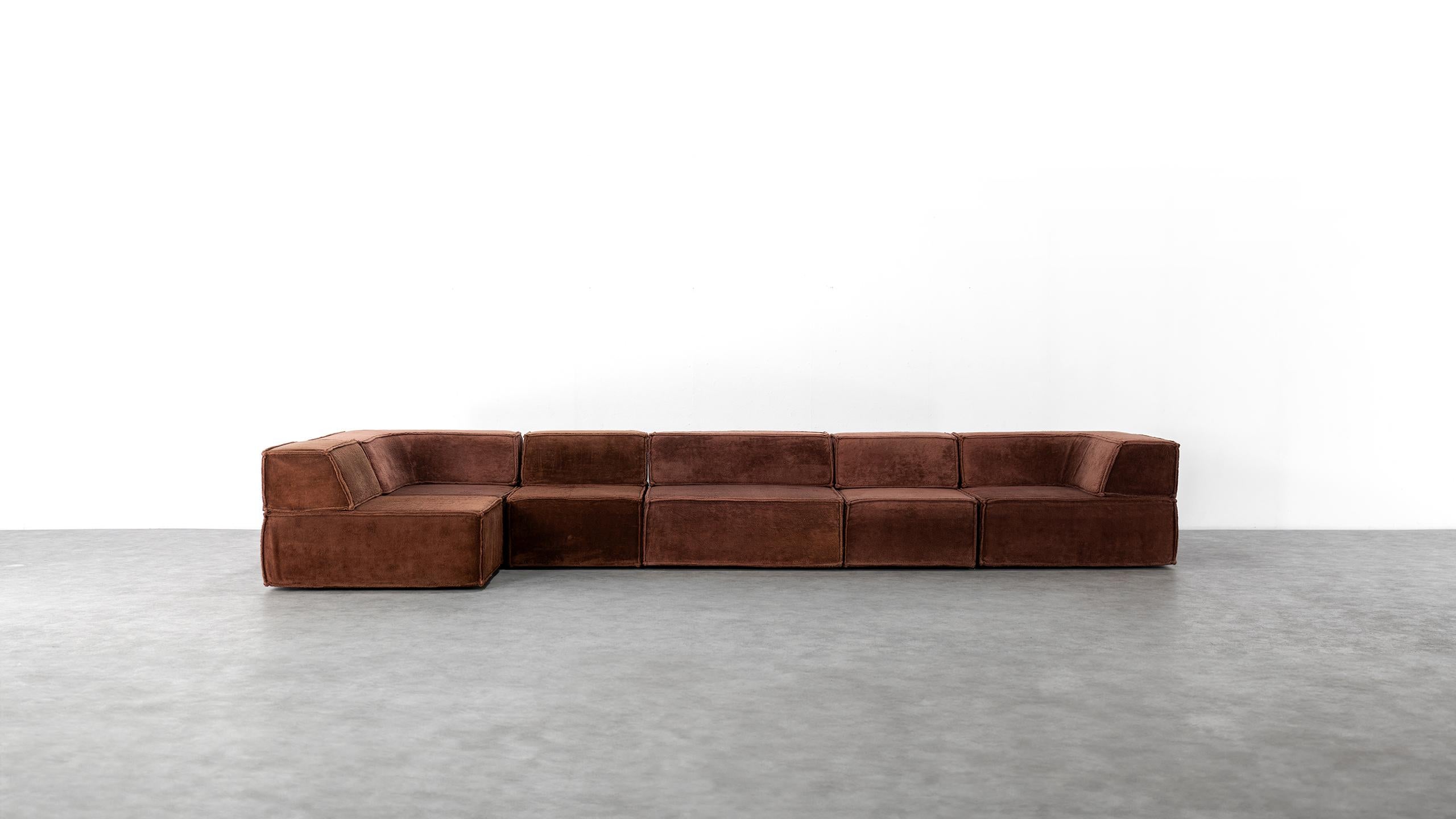 COR trio modular sofa, huge living area in its original chocolate-brown teddy fabric - designed in 1972 by Franz Hero and Karl Odermatt Team Form Ag, Switzerland.

The modular sofa system, designed in 1972 by Team Form AG in Switzerland for