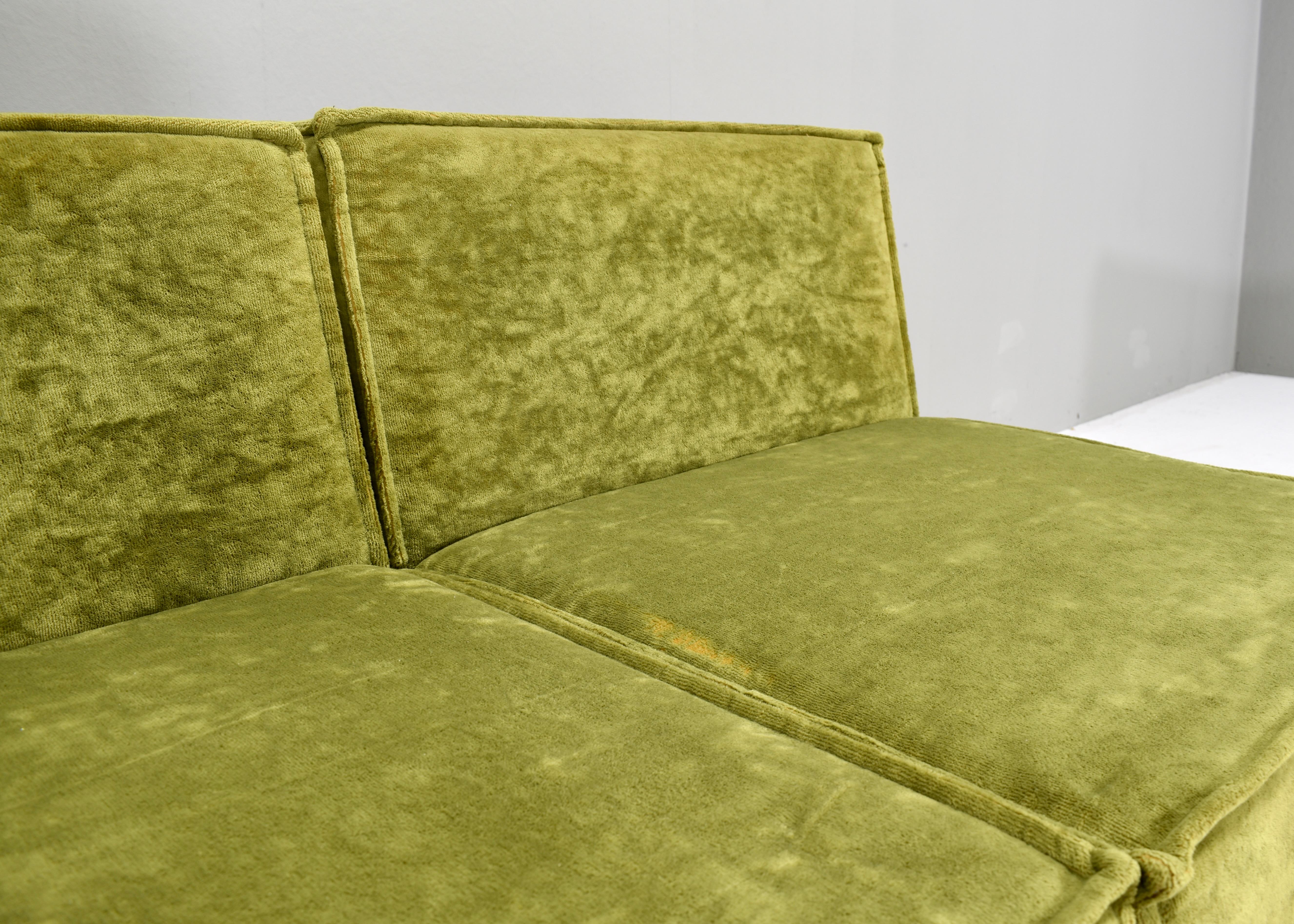 COR TRIO style green velvet seventies sectional sofa, circa 1970 7