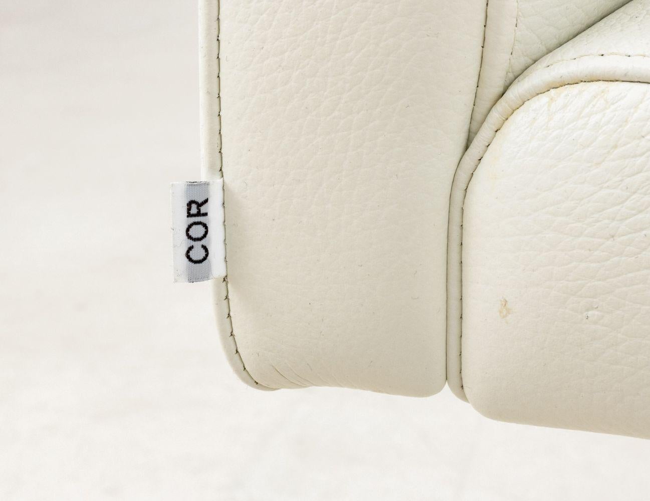 Sedie da pranzo CORS in pelle bianca e cromo, coppia In condizioni buone a Astoria, NY