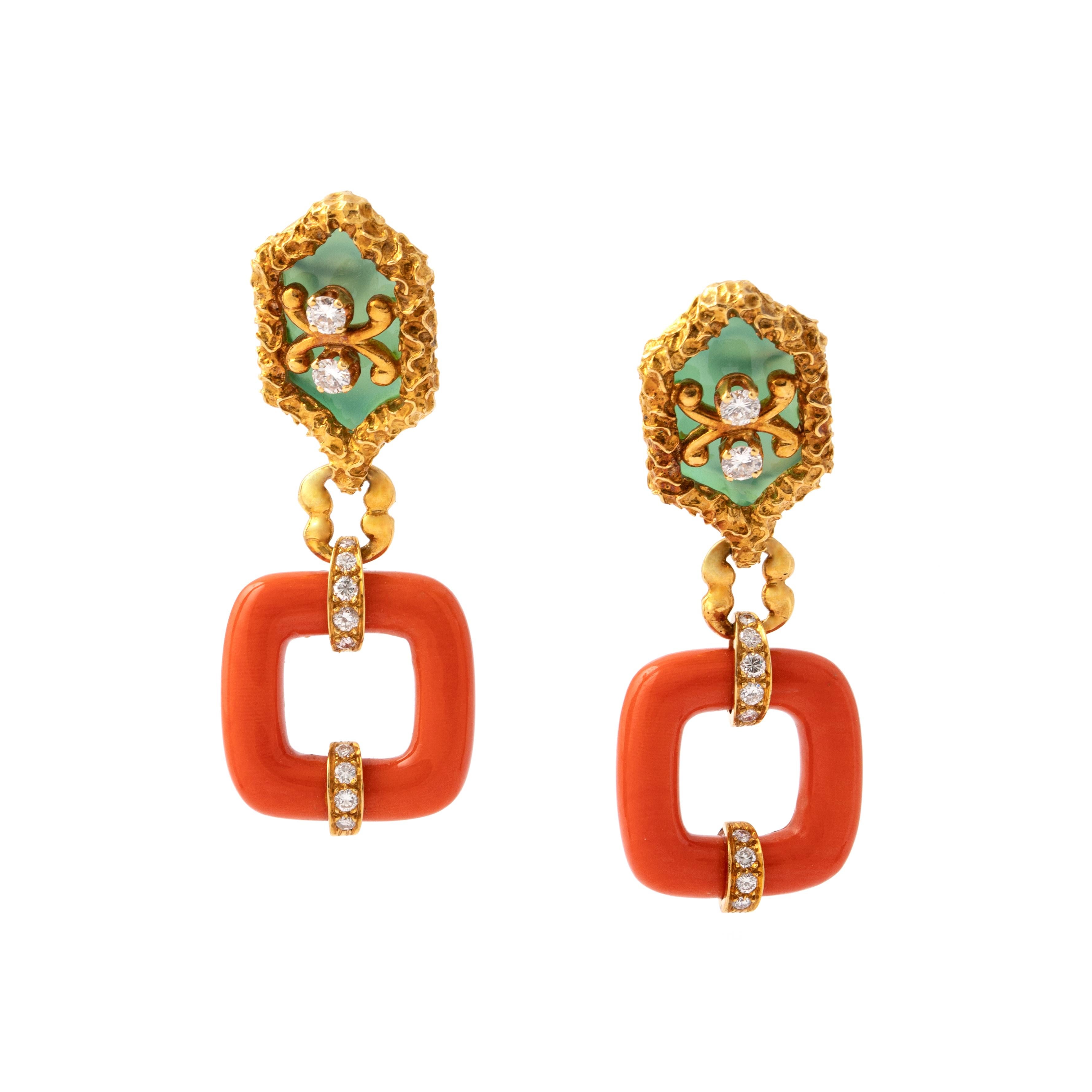 Corail Diamond Yellow Gold Earrings  In Good Condition For Sale In Geneva, CH