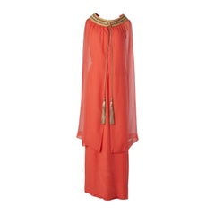 Abito da sera in chiffon di seta Corail con mantellina e perline Givenchy Riproduzione