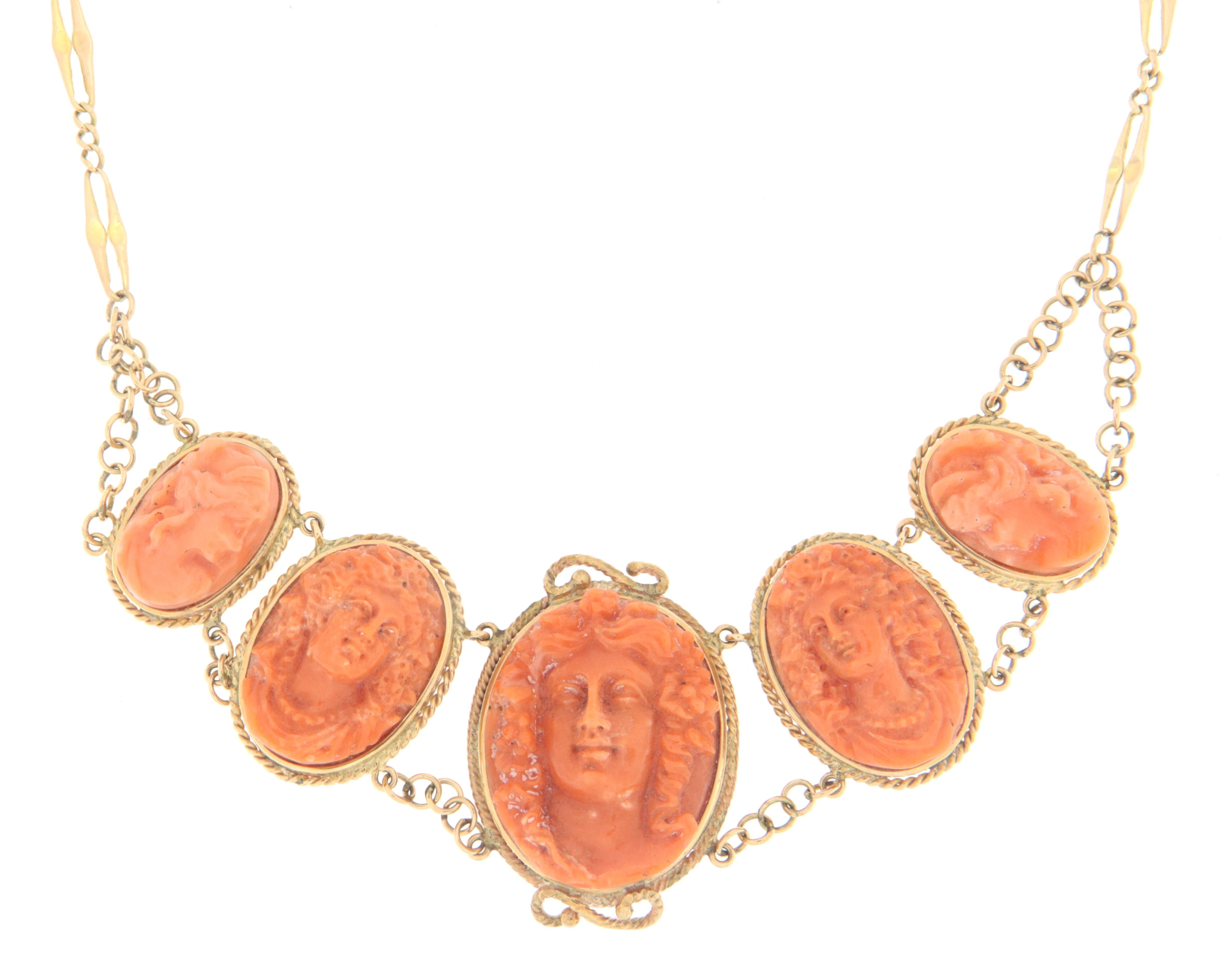 Coral 14 Karat Yellow Gold Choker Necklace In New Condition For Sale In Marcianise, IT
