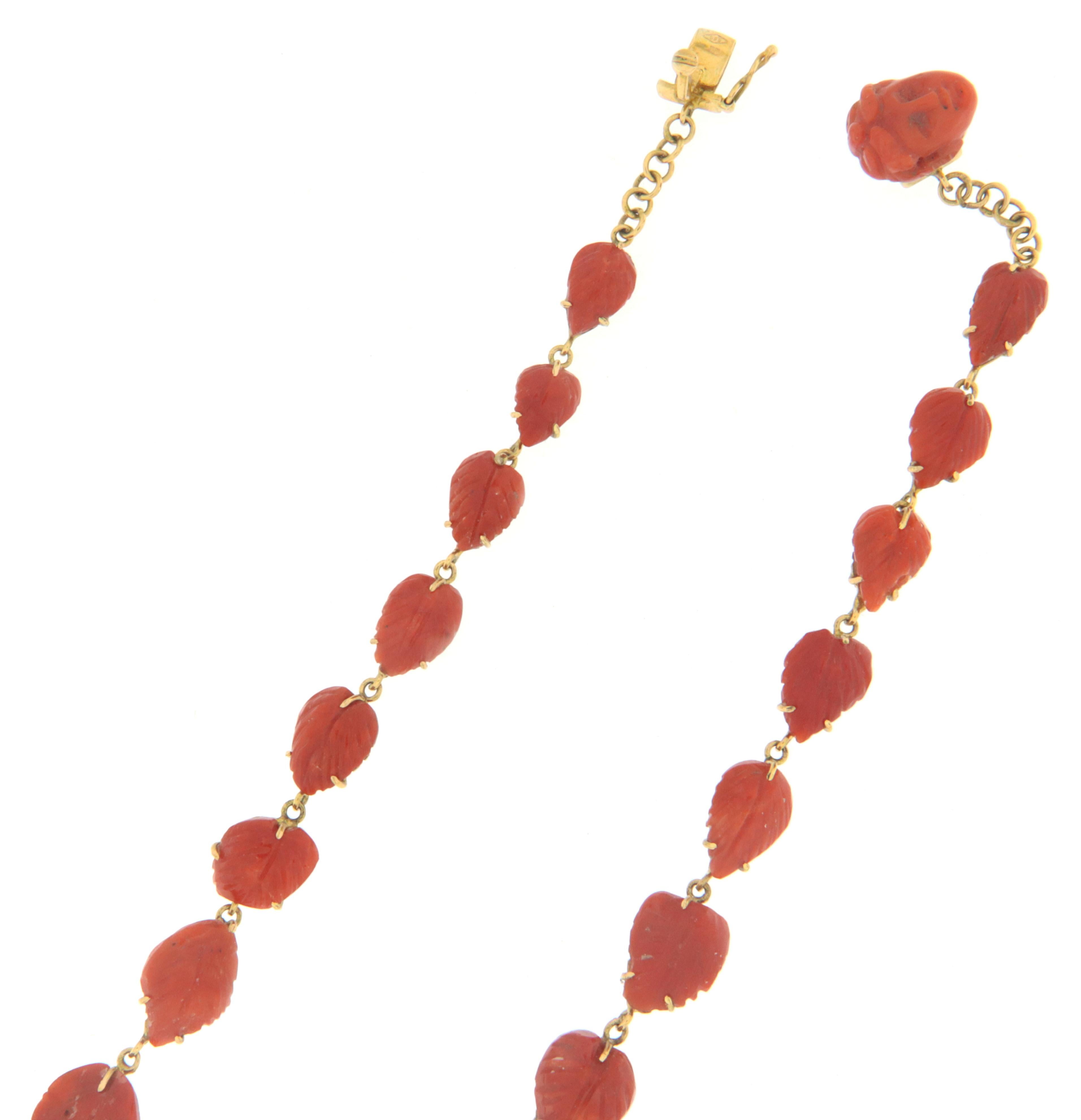 Coral 14 Karat Yellow Gold Choker Necklace For Sale 2