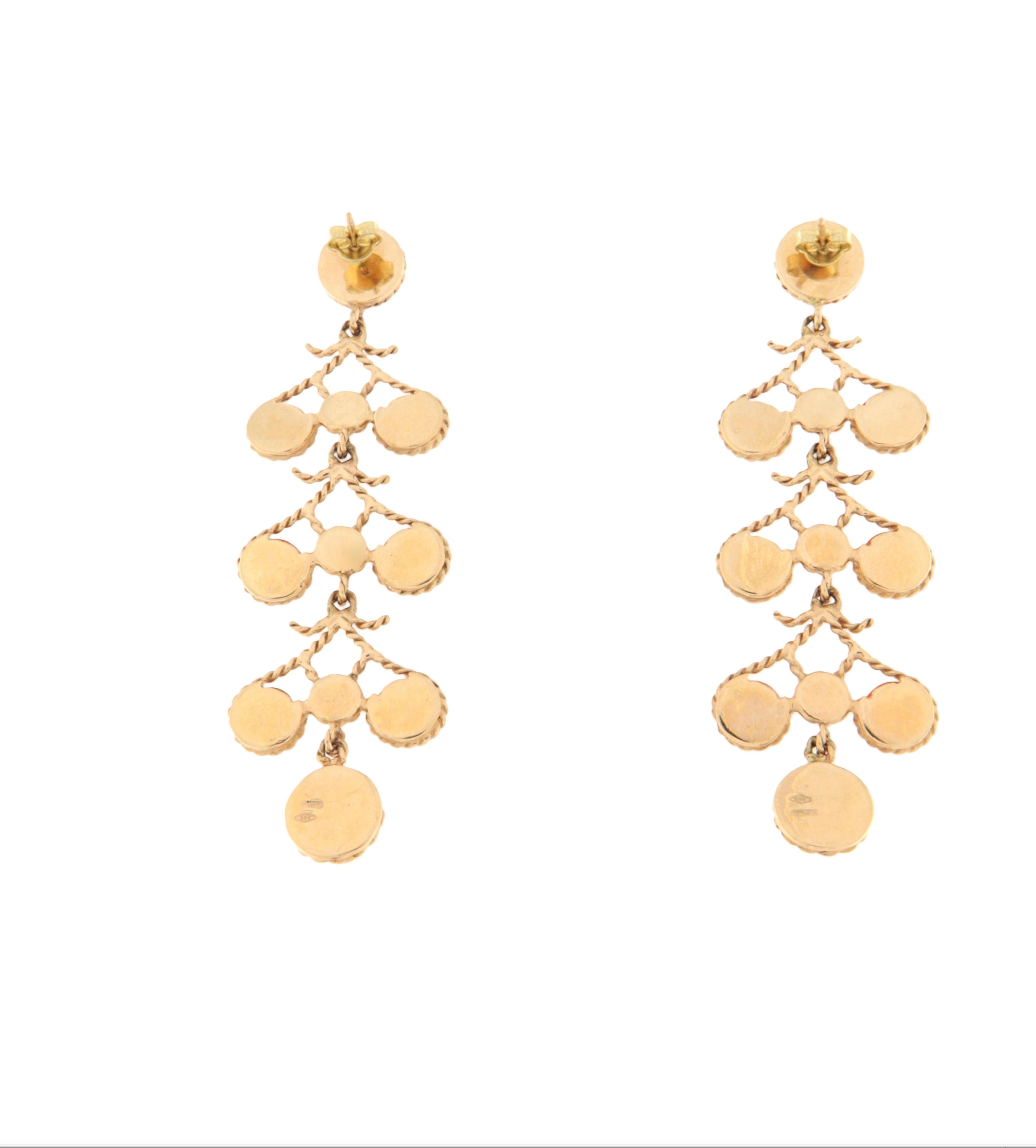 Pendientes de gota de coral de oro amarillo de 14 quilates Corte redondo en venta