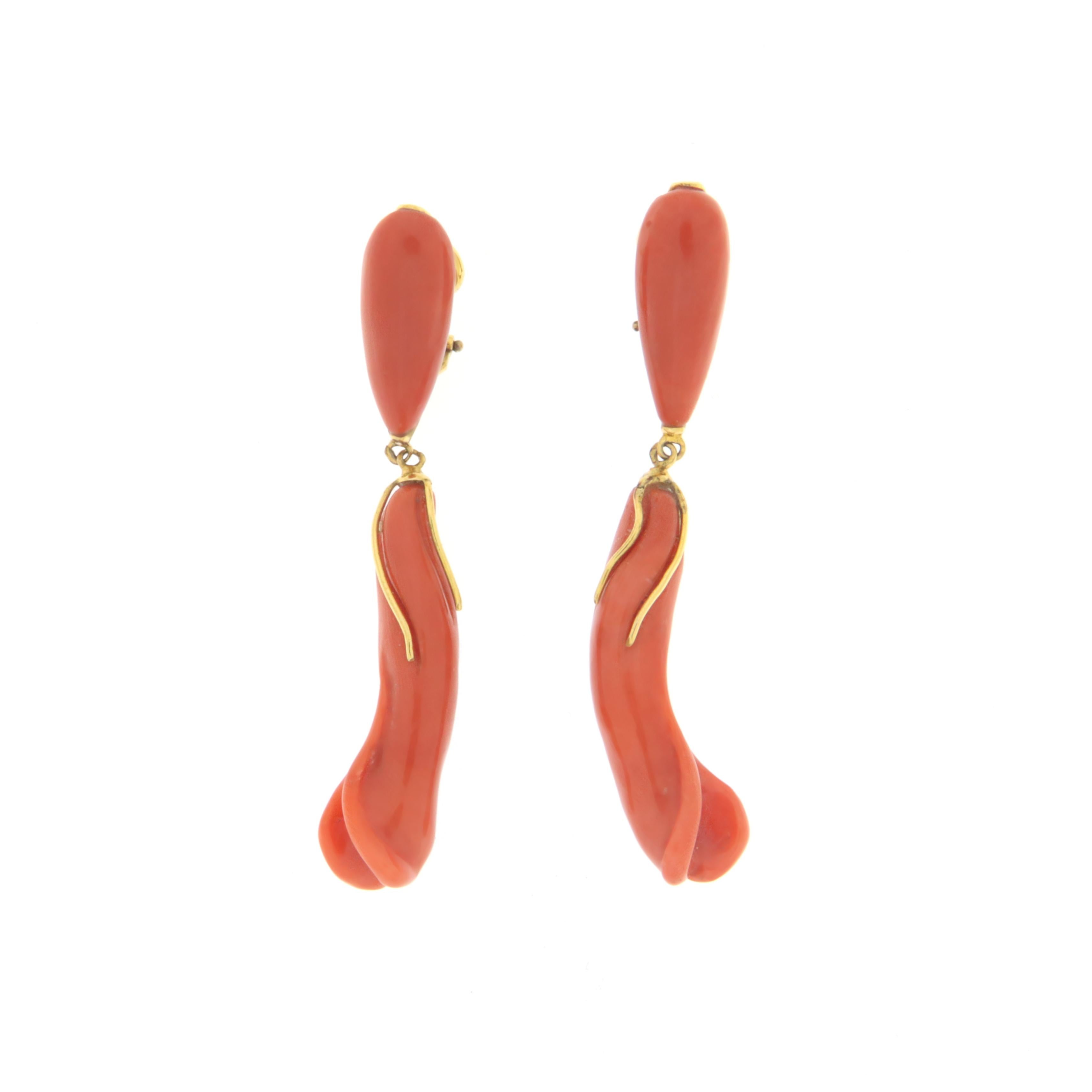 Coral 14 Karat Yellow Gold Drop Earrings In New Condition For Sale In Marcianise, IT