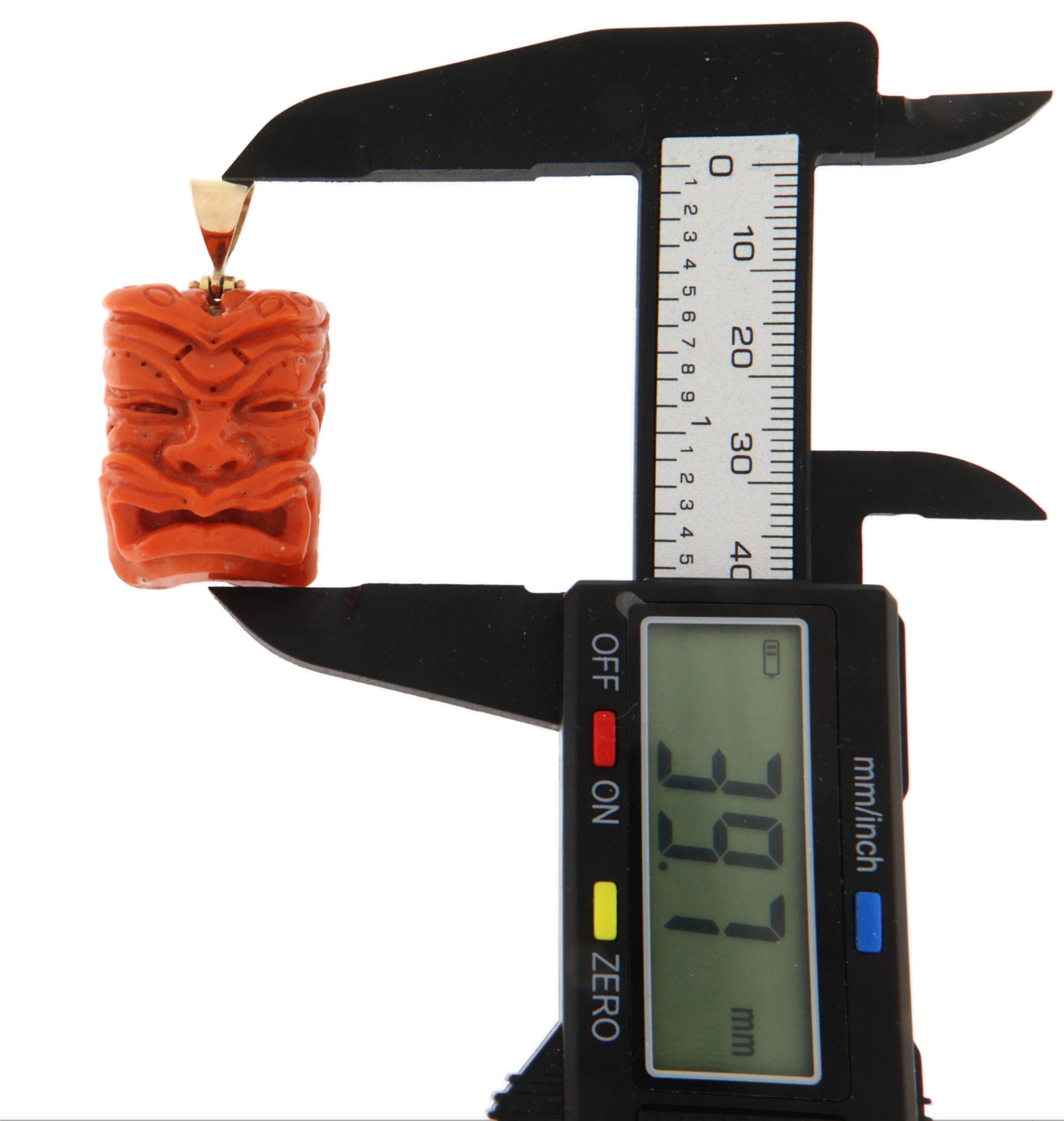 Coral 14 Karat Yellow Gold Pendant Necklace In New Condition For Sale In Marcianise, IT