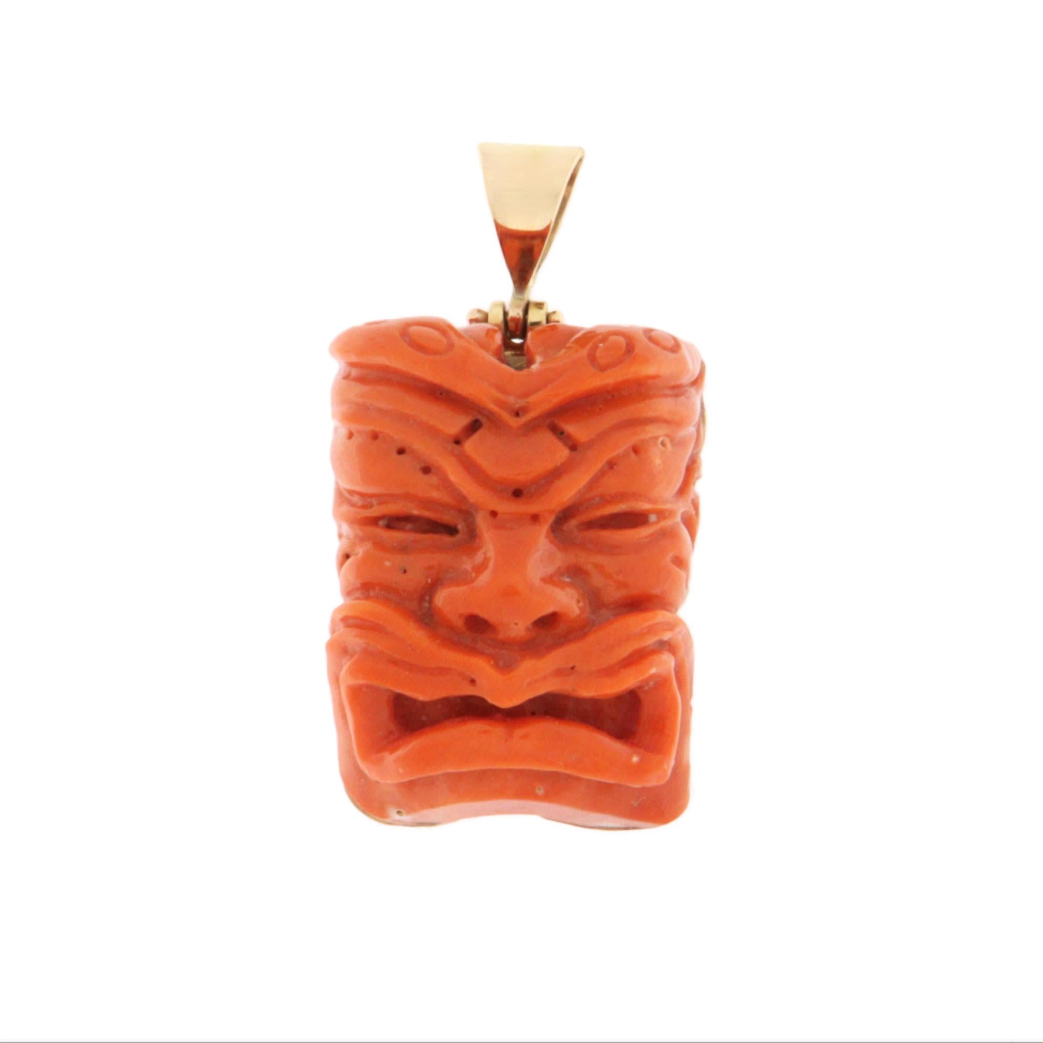 Women's Coral 14 Karat Yellow Gold Pendant Necklace For Sale