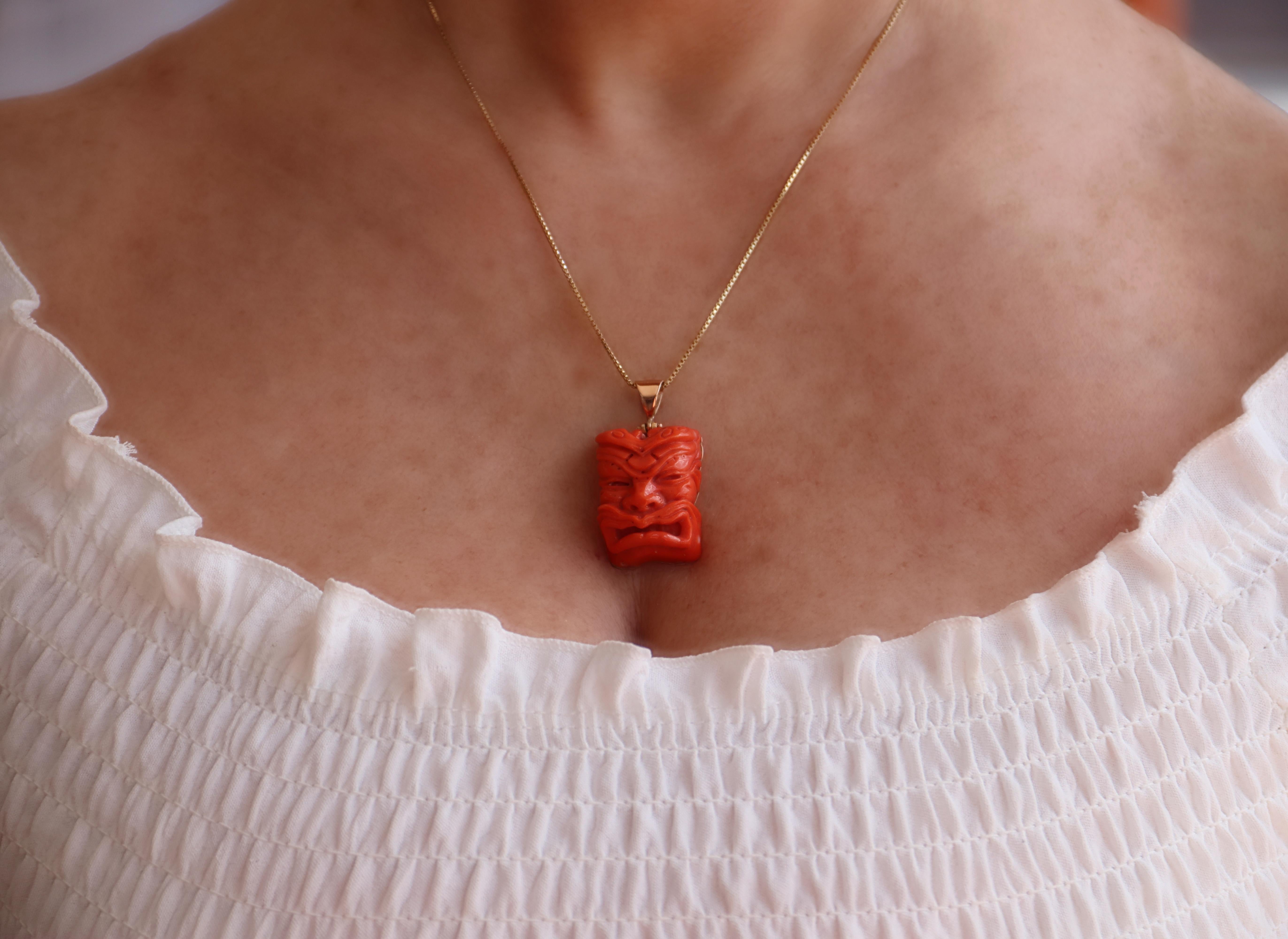 Coral 14 Karat Yellow Gold Pendant Necklace For Sale 2