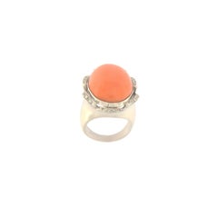 Bague cocktail en corail et or blanc 18 carats avec diamants