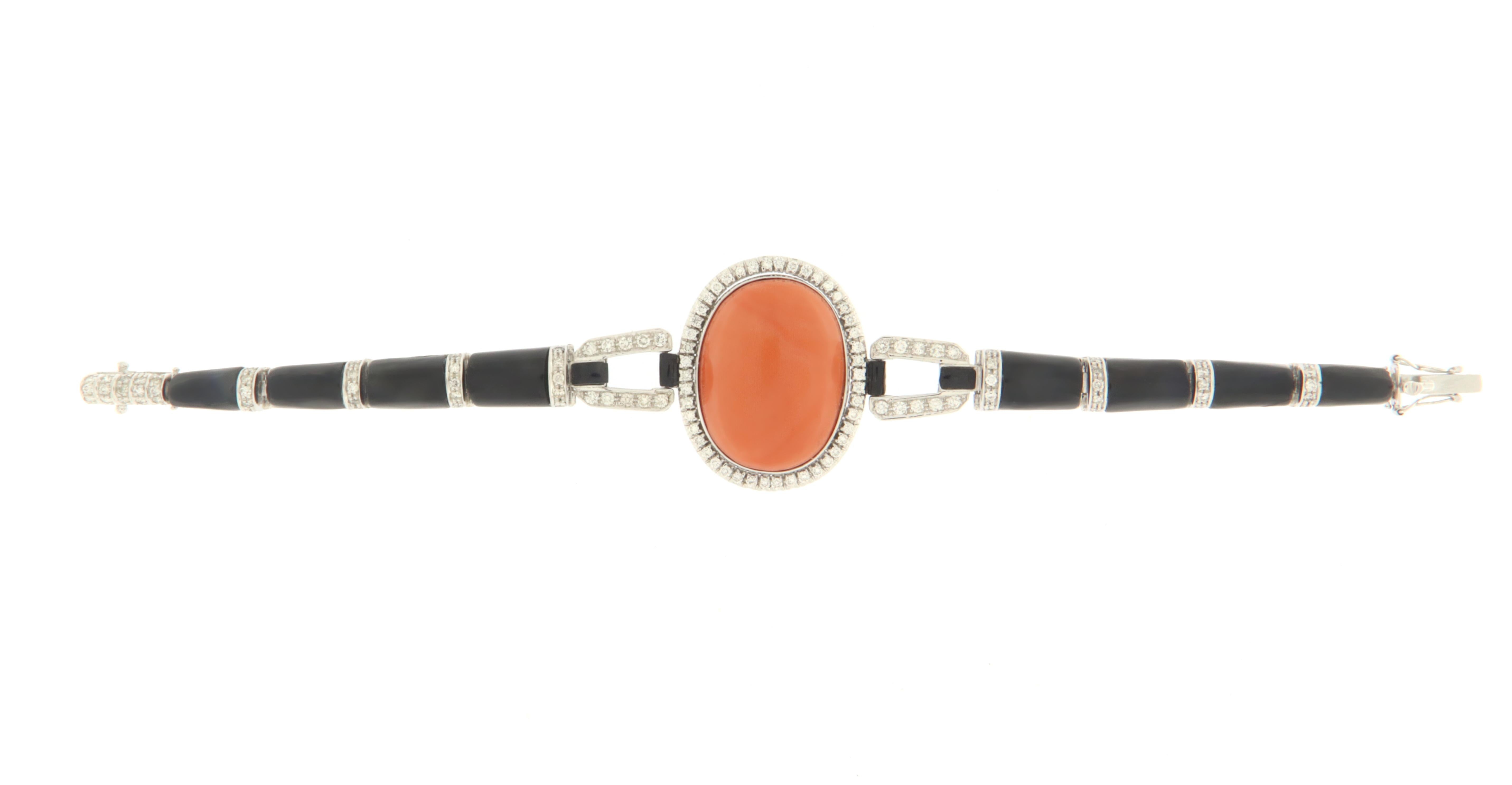 Coral 18 Karat White Gold Onyx Diamonds Cuff Bracelet In New Condition For Sale In Marcianise, IT