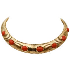 Coral, 18 Karat Yellow Gold Choker Necklace